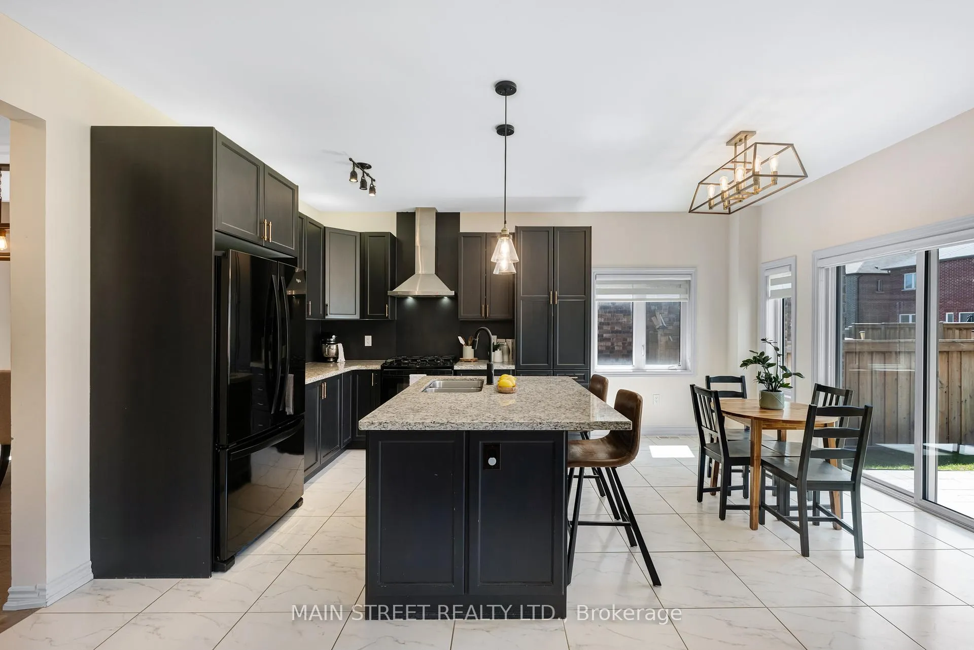 Photo 7 of 1518 Emberton Way, Innisfil, Alcona — HOMEH