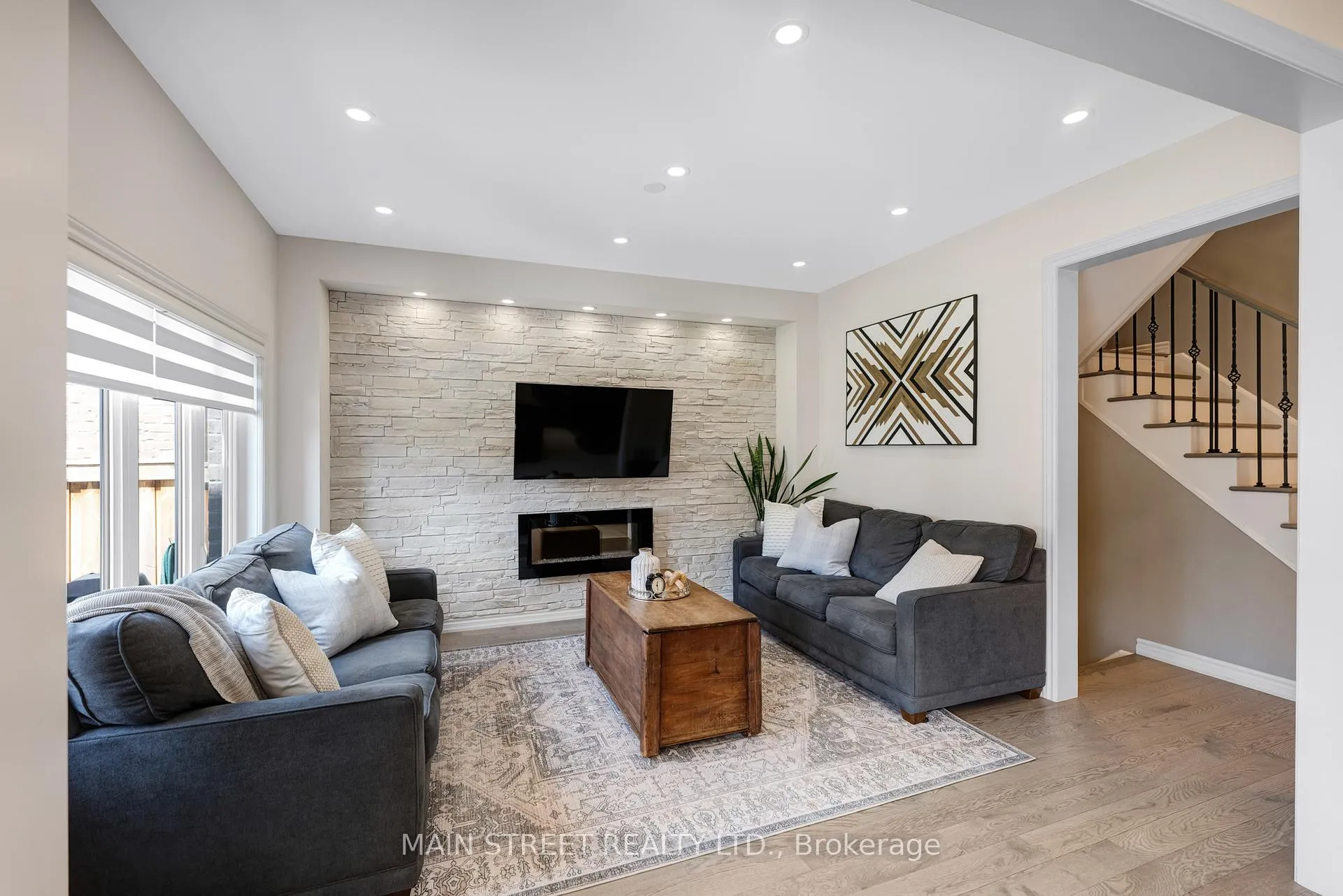 Photo 10 of 1518 Emberton Way, Innisfil, Alcona — HOMEH