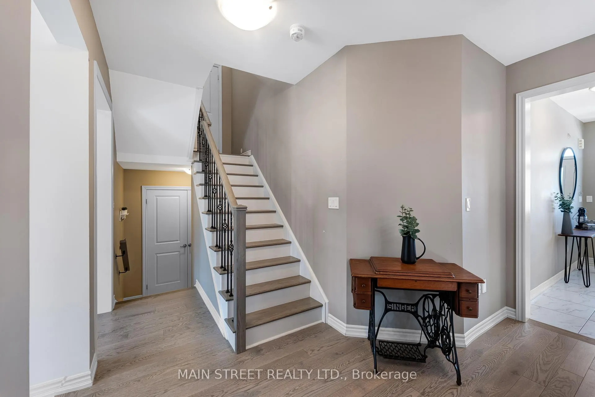 Photo 17 of 1518 Emberton Way, Innisfil, Alcona — HOMEH