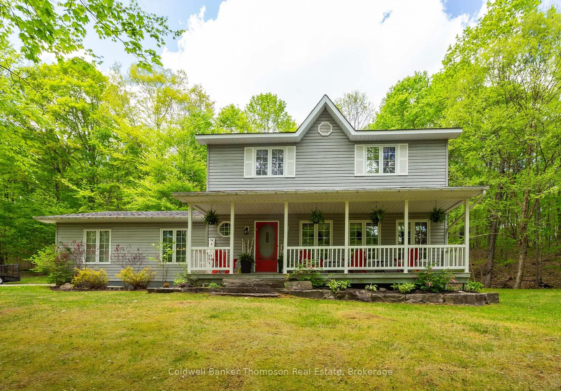 Front of 1067 Hillside Crescent