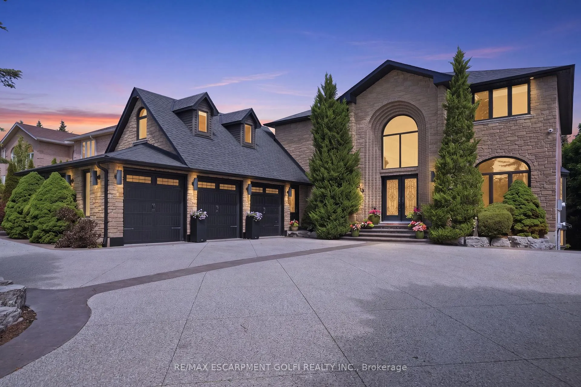 Photo 1 of 149 Miller Drive, Hamilton, Ancaster — HOMEH