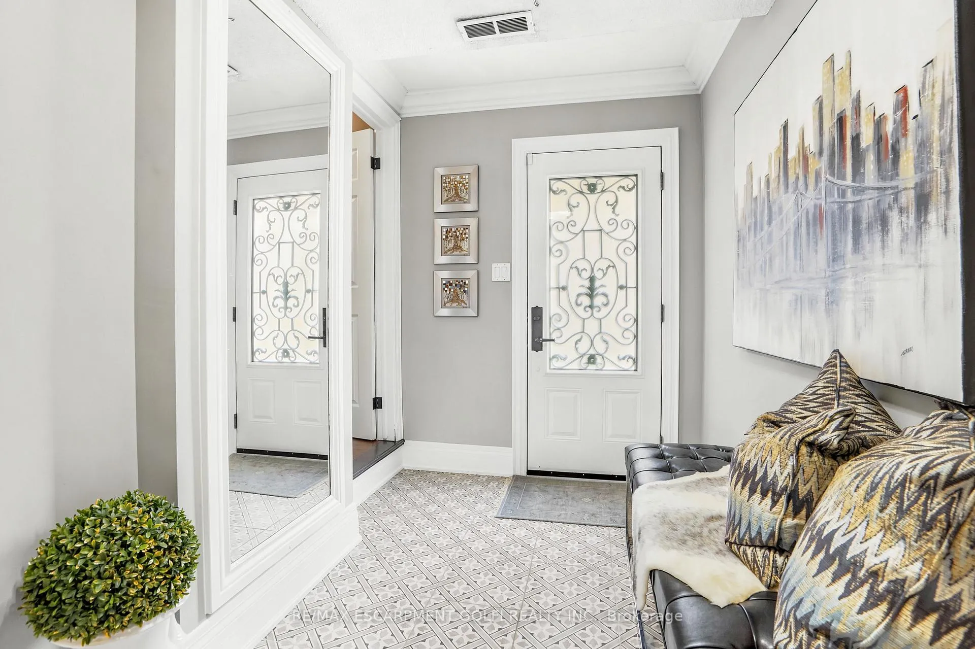 Photo 20 of 149 Miller Drive, Hamilton, Ancaster — HOMEH