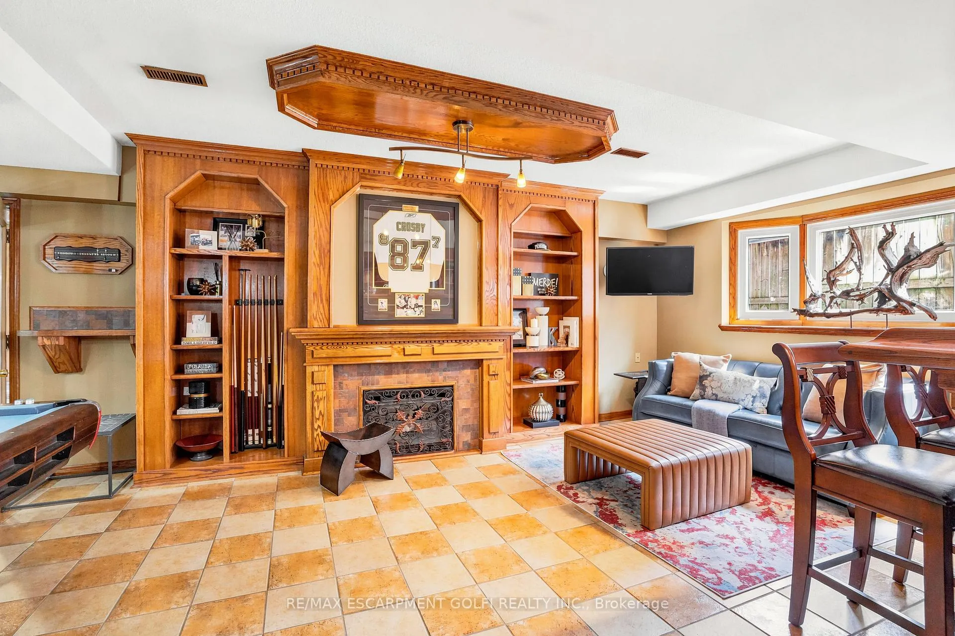 Photo 35 of 149 Miller Drive, Hamilton, Ancaster — HOMEH
