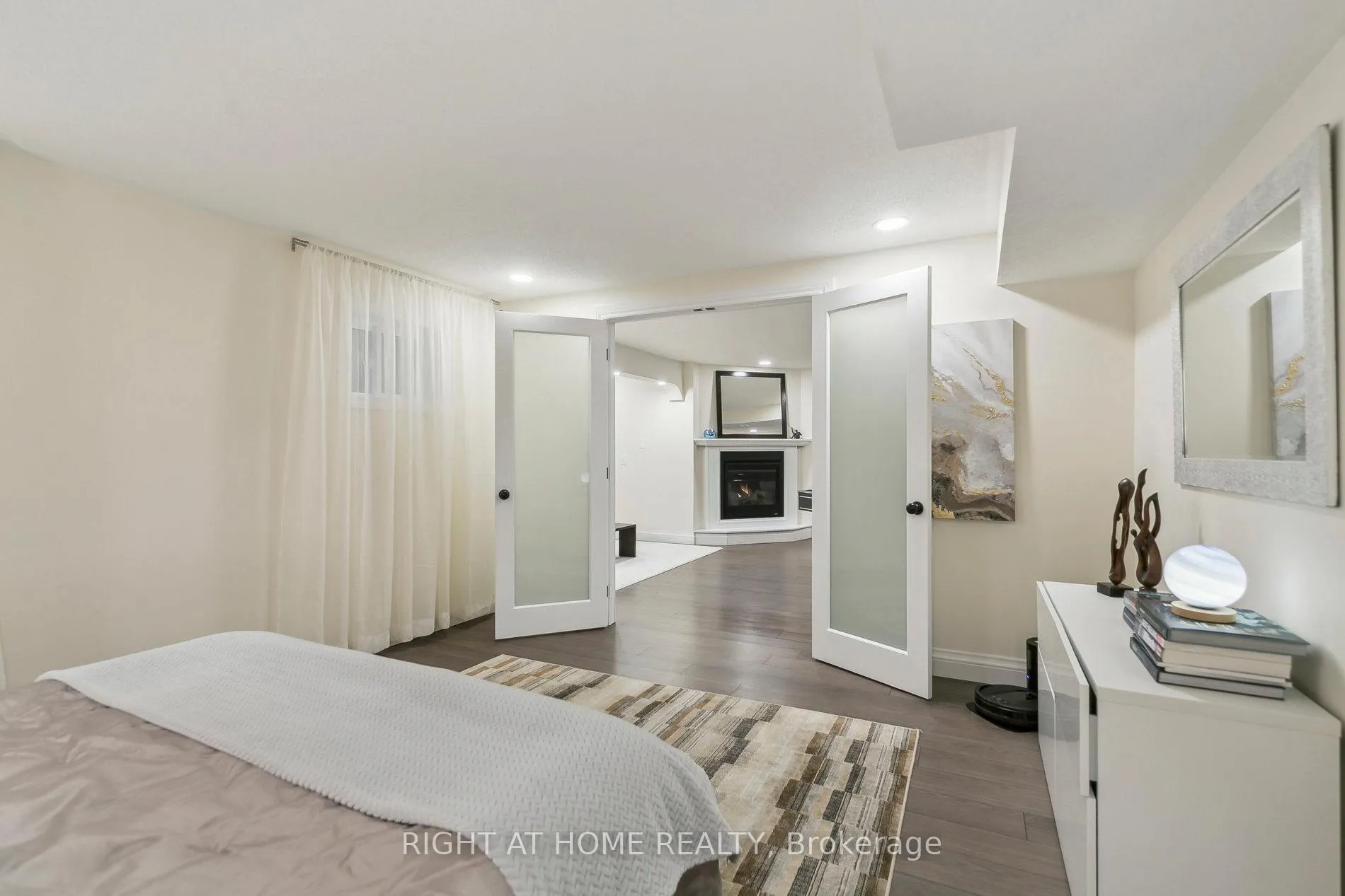 Photo 13 of 2069 Waterbridge Drive N, Burlington, Rose — HOMEH