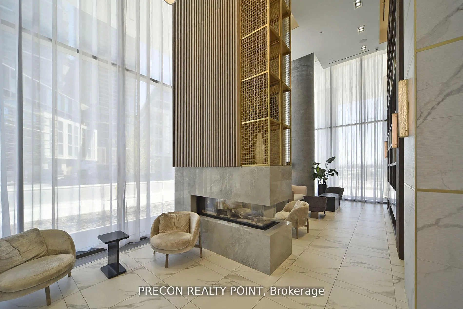Front of Unit 5712, 950 Portage Parkway