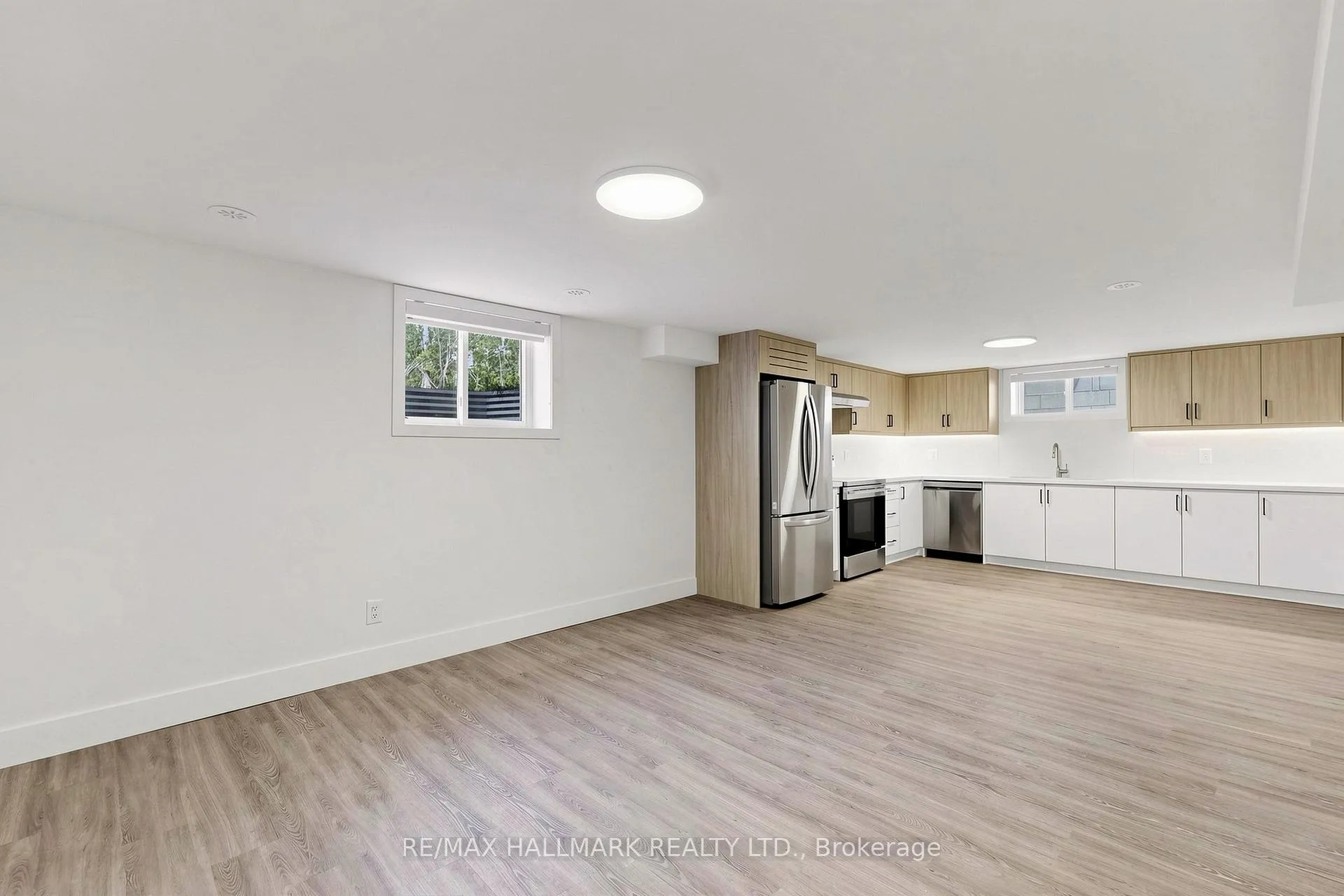 Photo 8 of Unit Lower/Bsmt, 655 O'connor Drive, Toronto, East York — HOMEH