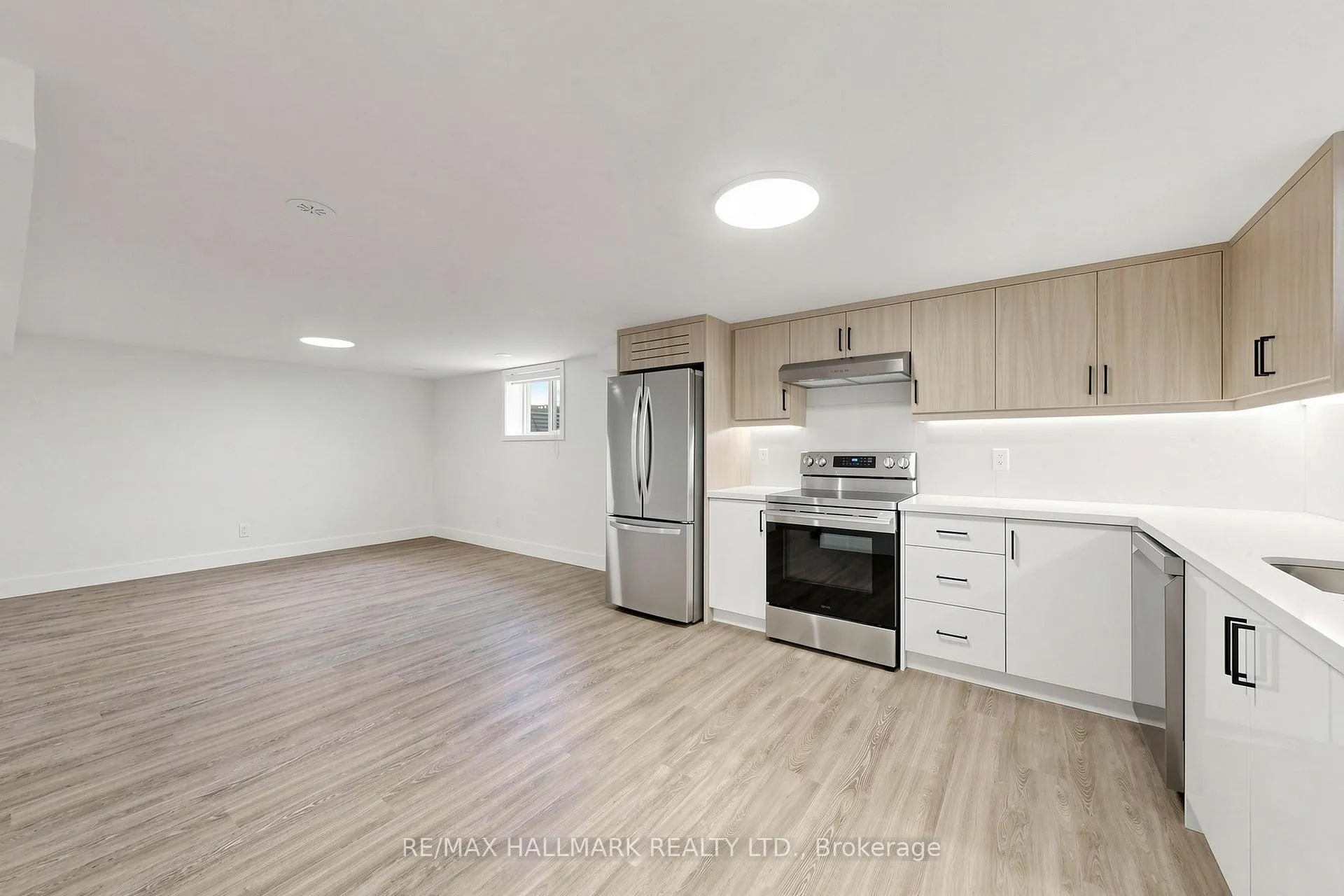 Photo 11 of Unit Lower/Bsmt, 655 O'connor Drive, Toronto, East York — HOMEH