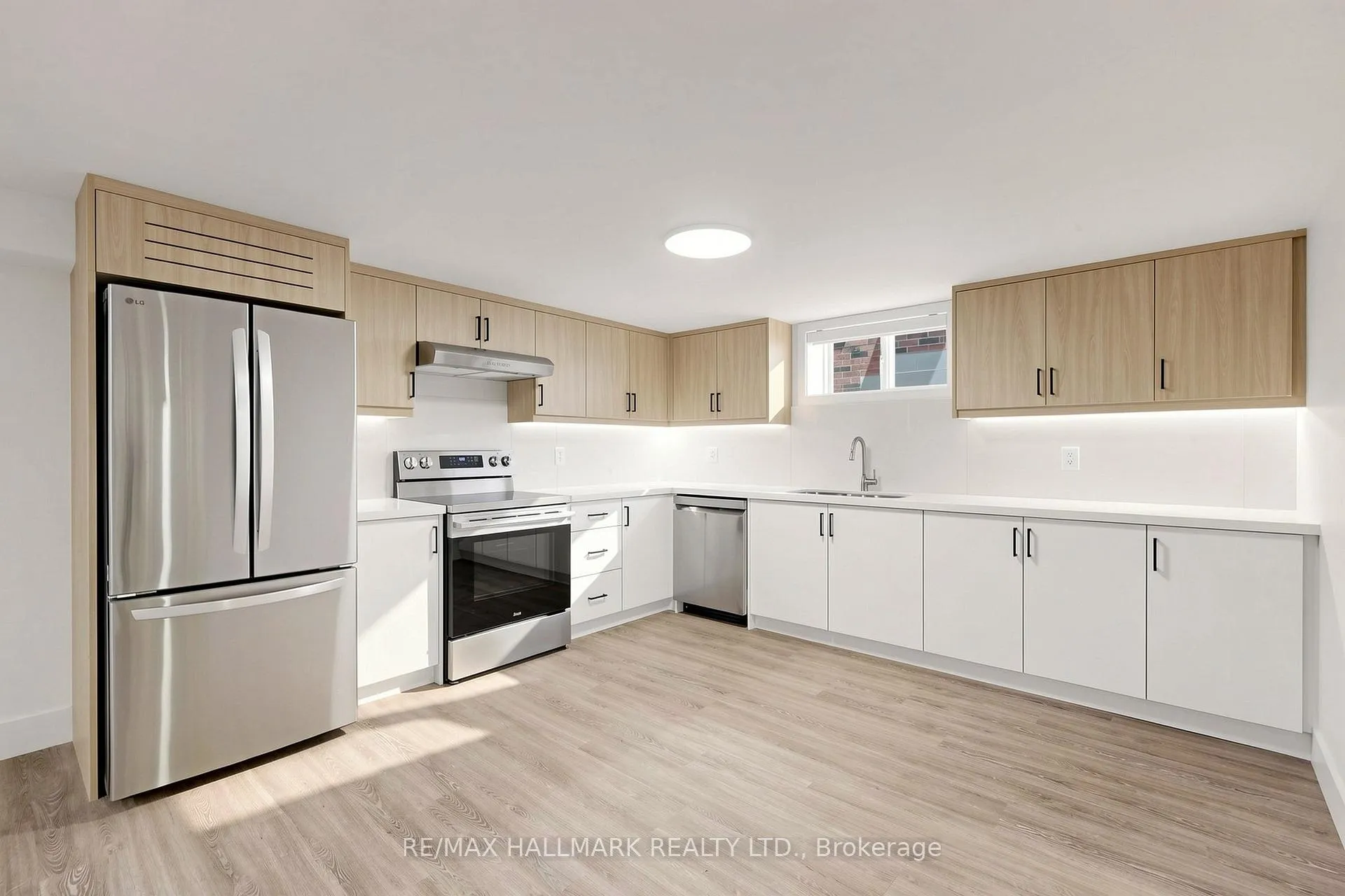 Photo 12 of Unit Lower/Bsmt, 655 O'connor Drive, Toronto, East York — HOMEH