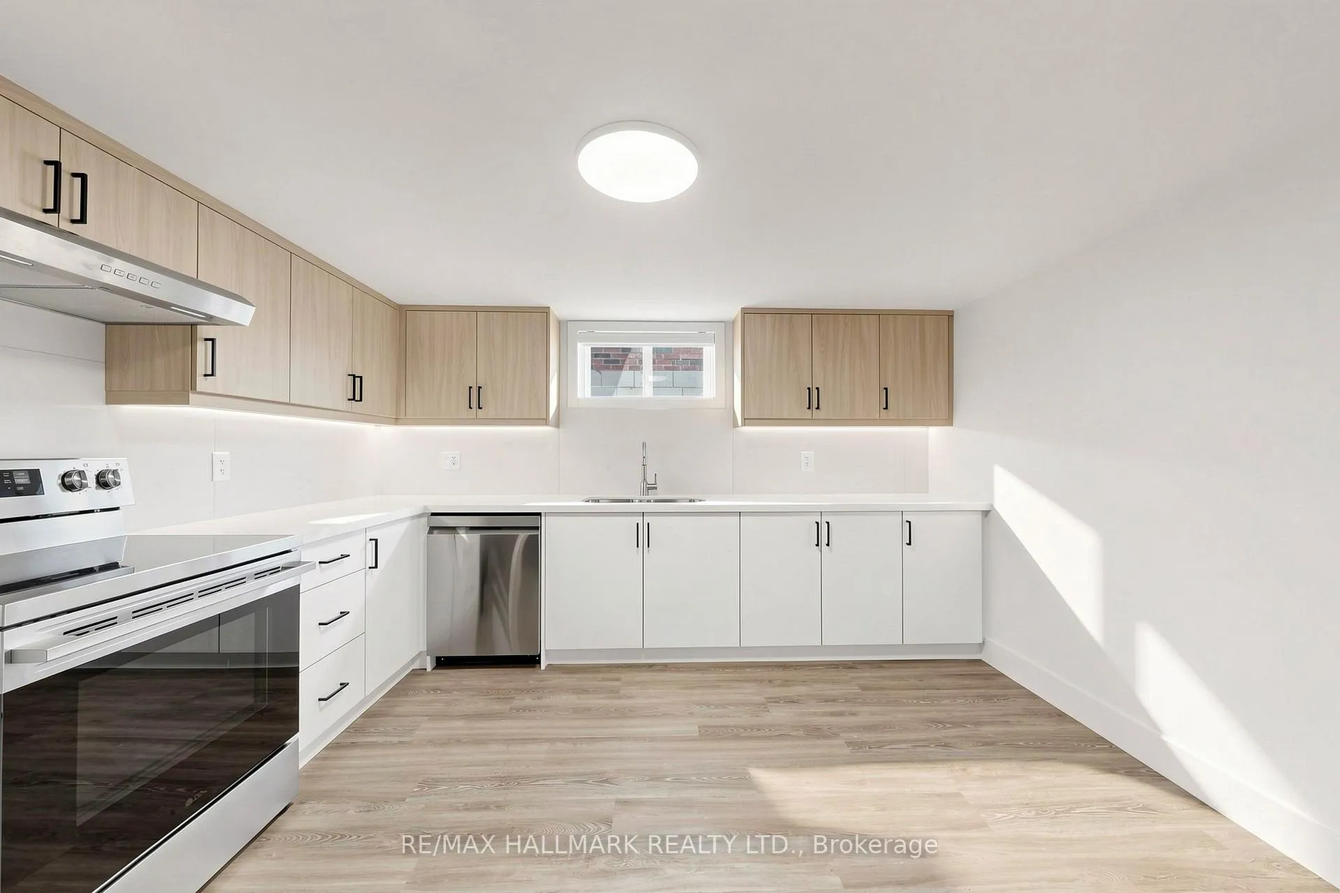 Photo 13 of Unit Lower/Bsmt, 655 O'connor Drive, Toronto, East York — HOMEH