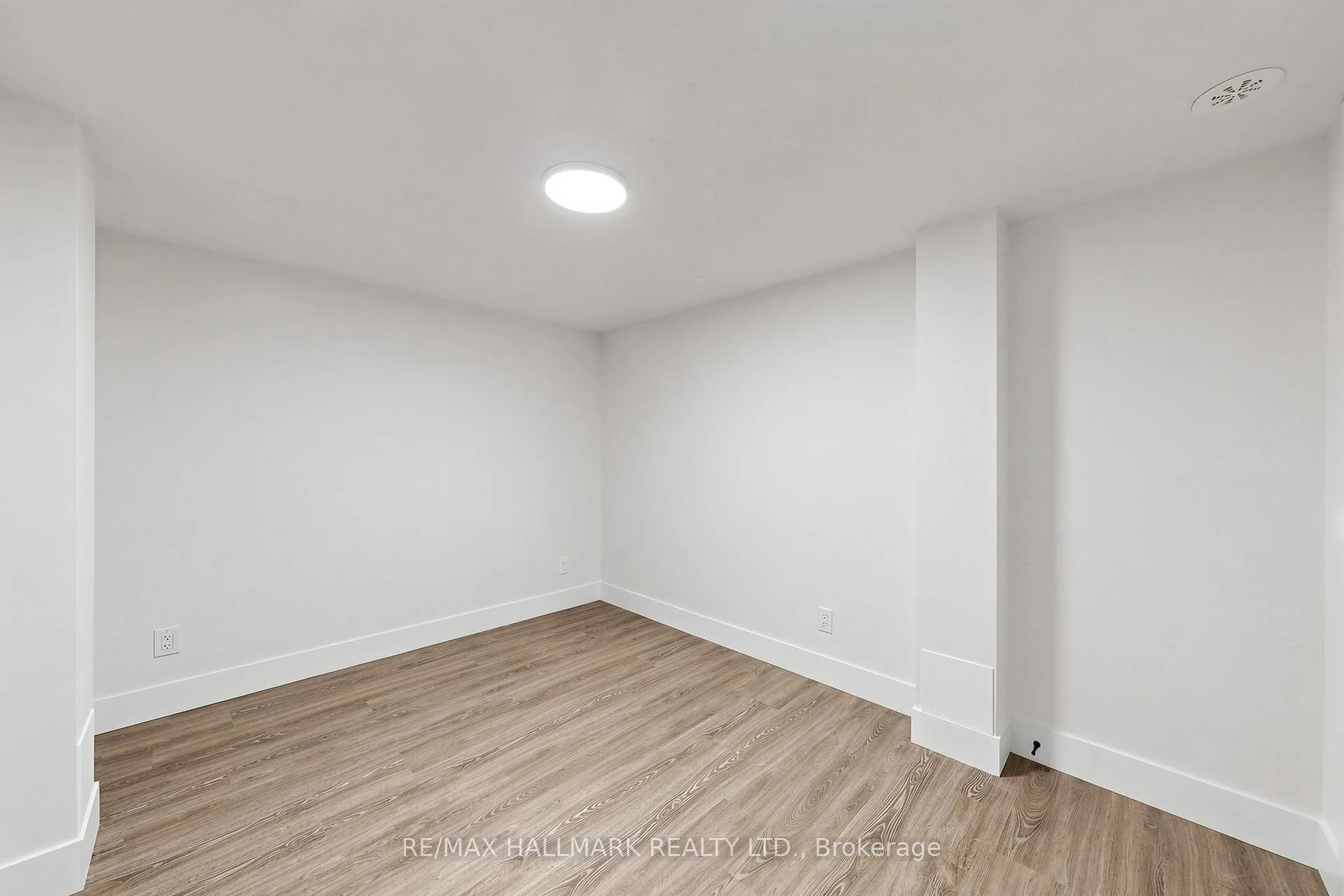 Photo 18 of Unit Lower/Bsmt, 655 O'connor Drive, Toronto, East York — HOMEH