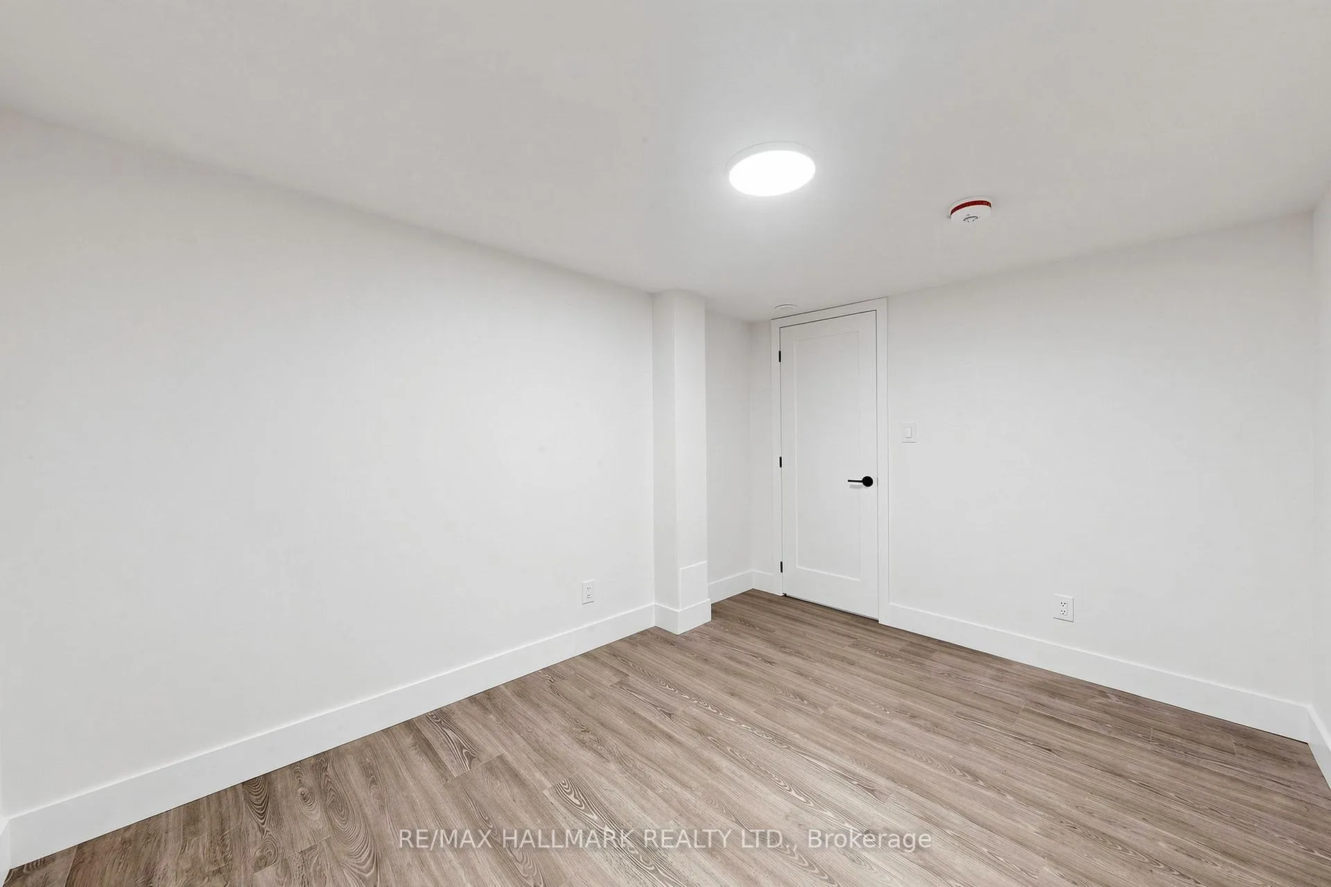 Photo 19 of Unit Lower/Bsmt, 655 O'connor Drive, Toronto, East York — HOMEH