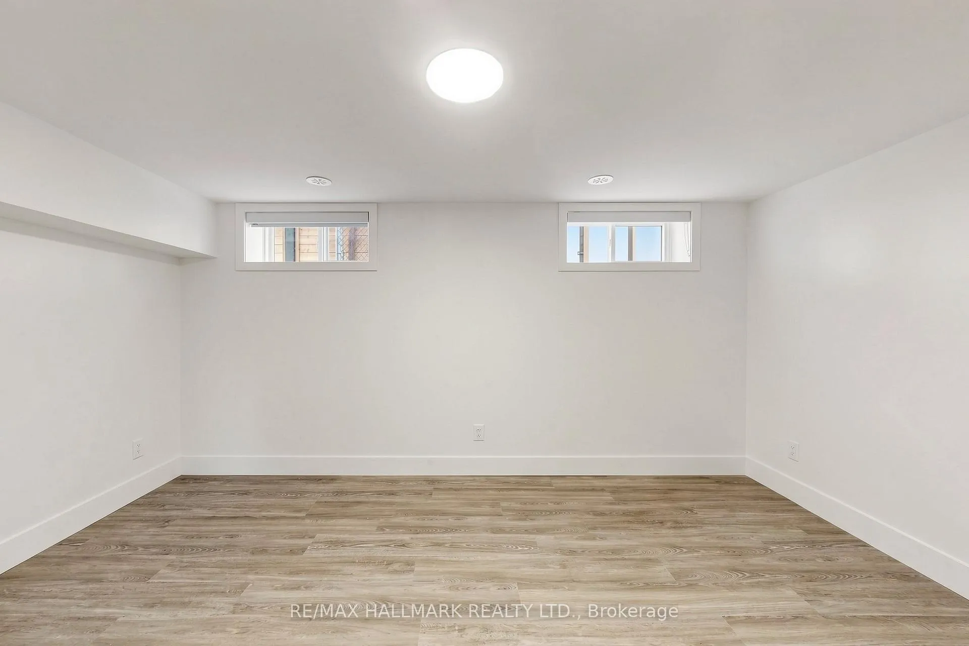 Photo 23 of Unit Lower/Bsmt, 655 O'connor Drive, Toronto, East York — HOMEH