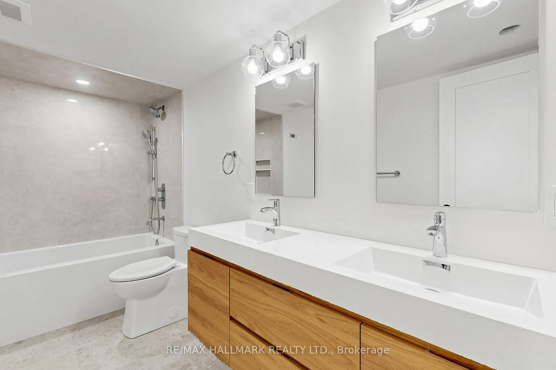 Photo 26 of Unit Lower/Bsmt, 655 O'connor Drive, Toronto, East York — HOMEH