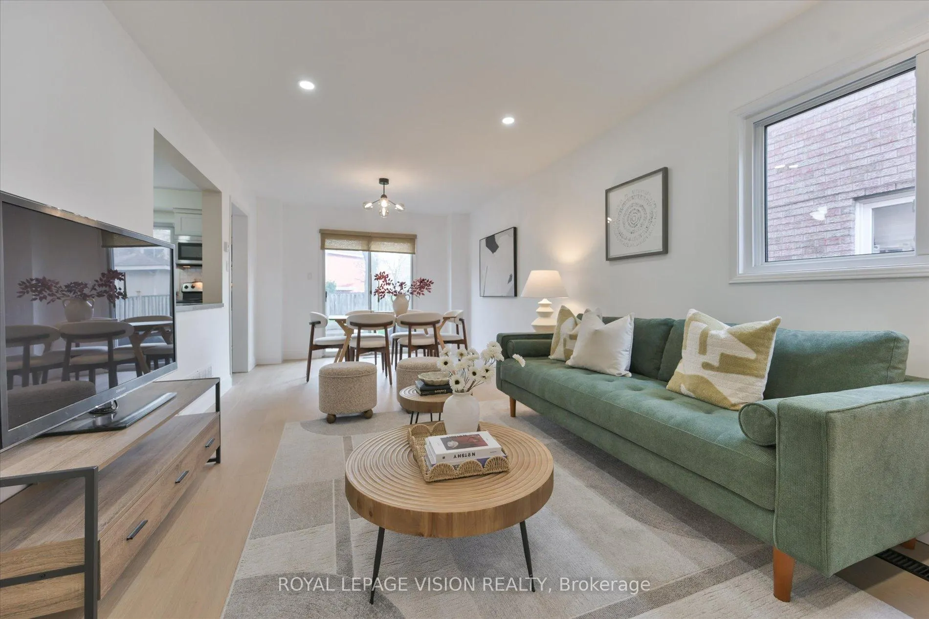Photo 6 of 126 Richbell Street, Vaughan, Brownridge — HOMEH