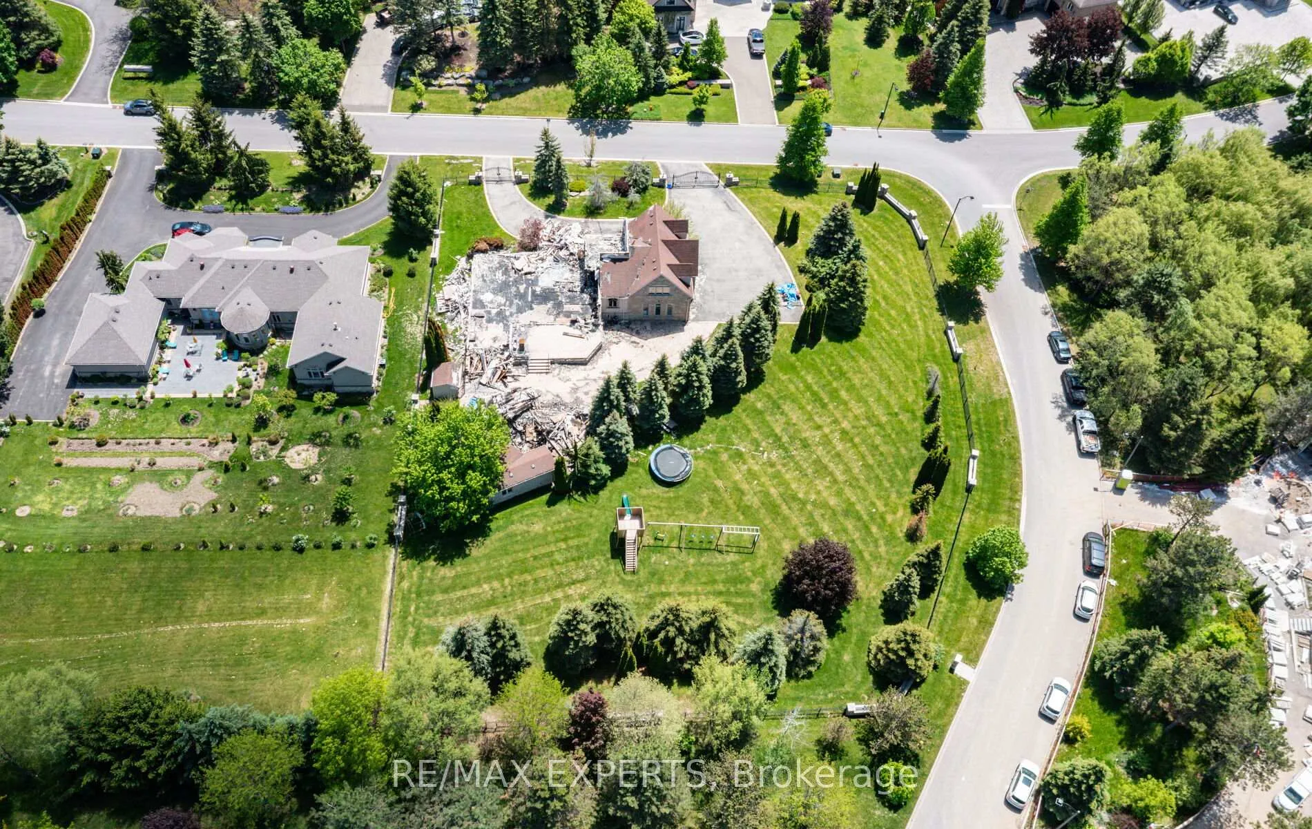 Photo 20 of 76 Forest Heights Boulevard, Vaughan, Kleinburg — HOMEH