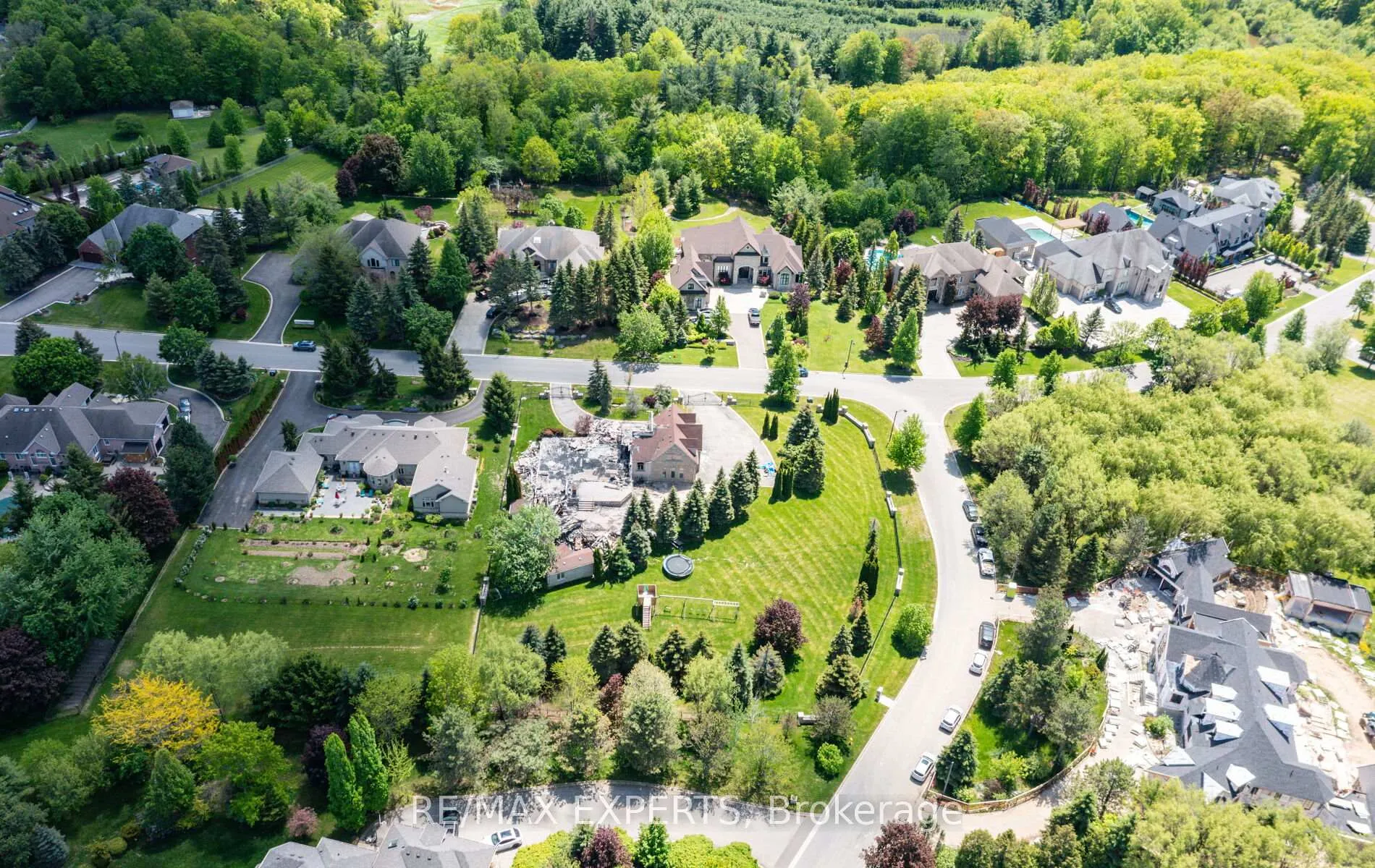 Photo 24 of 76 Forest Heights Boulevard, Vaughan, Kleinburg — HOMEH