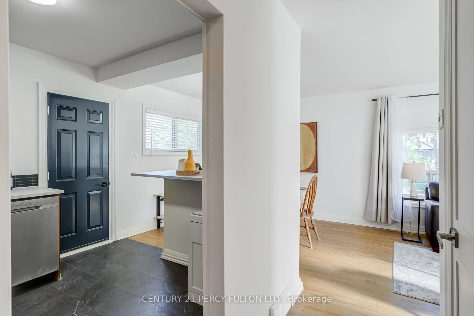 Photo 14 of 10 Mendip Crescent, Scarborough, Dorset Park — HOMEH