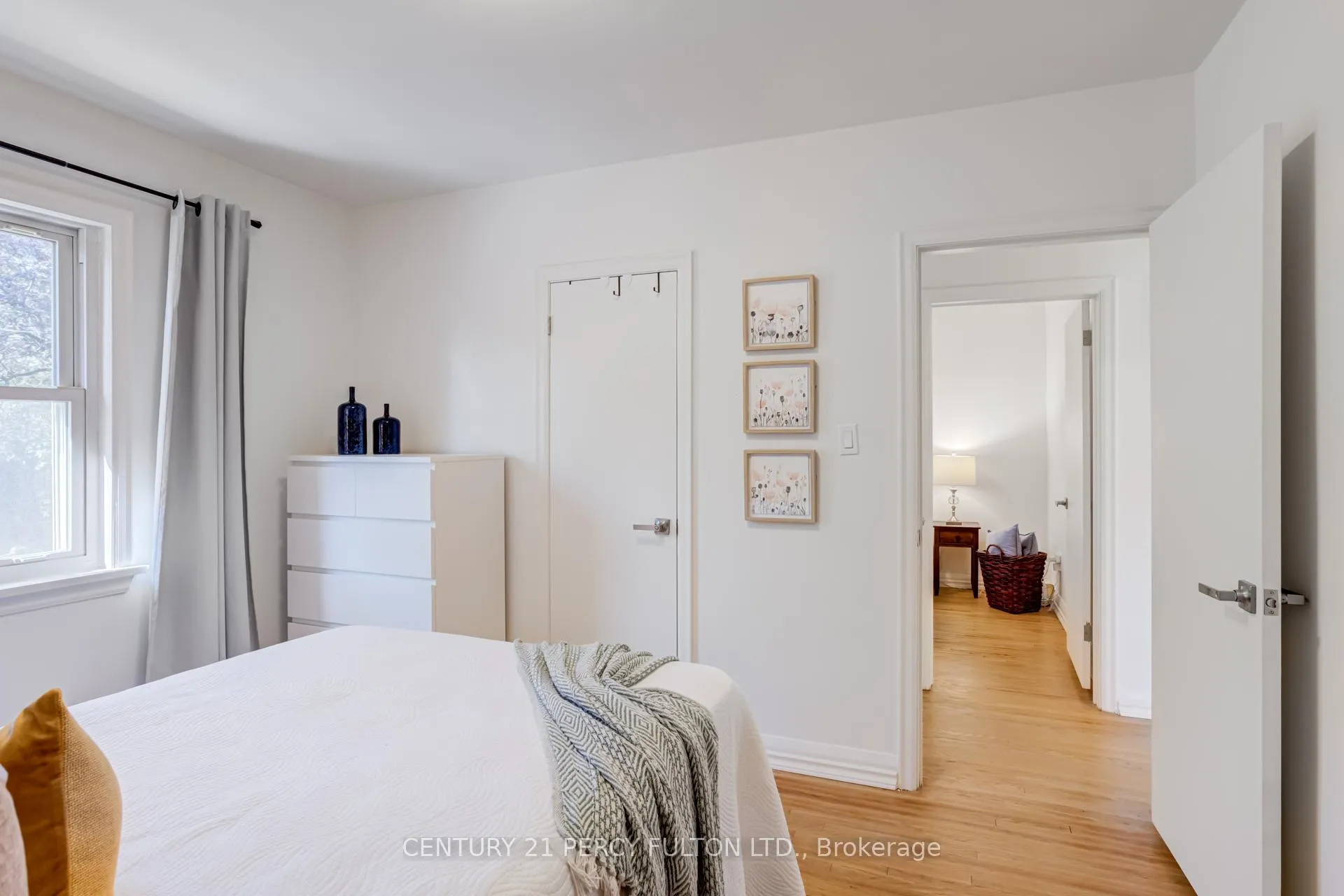 Photo 28 of 10 Mendip Crescent, Scarborough, Dorset Park — HOMEH