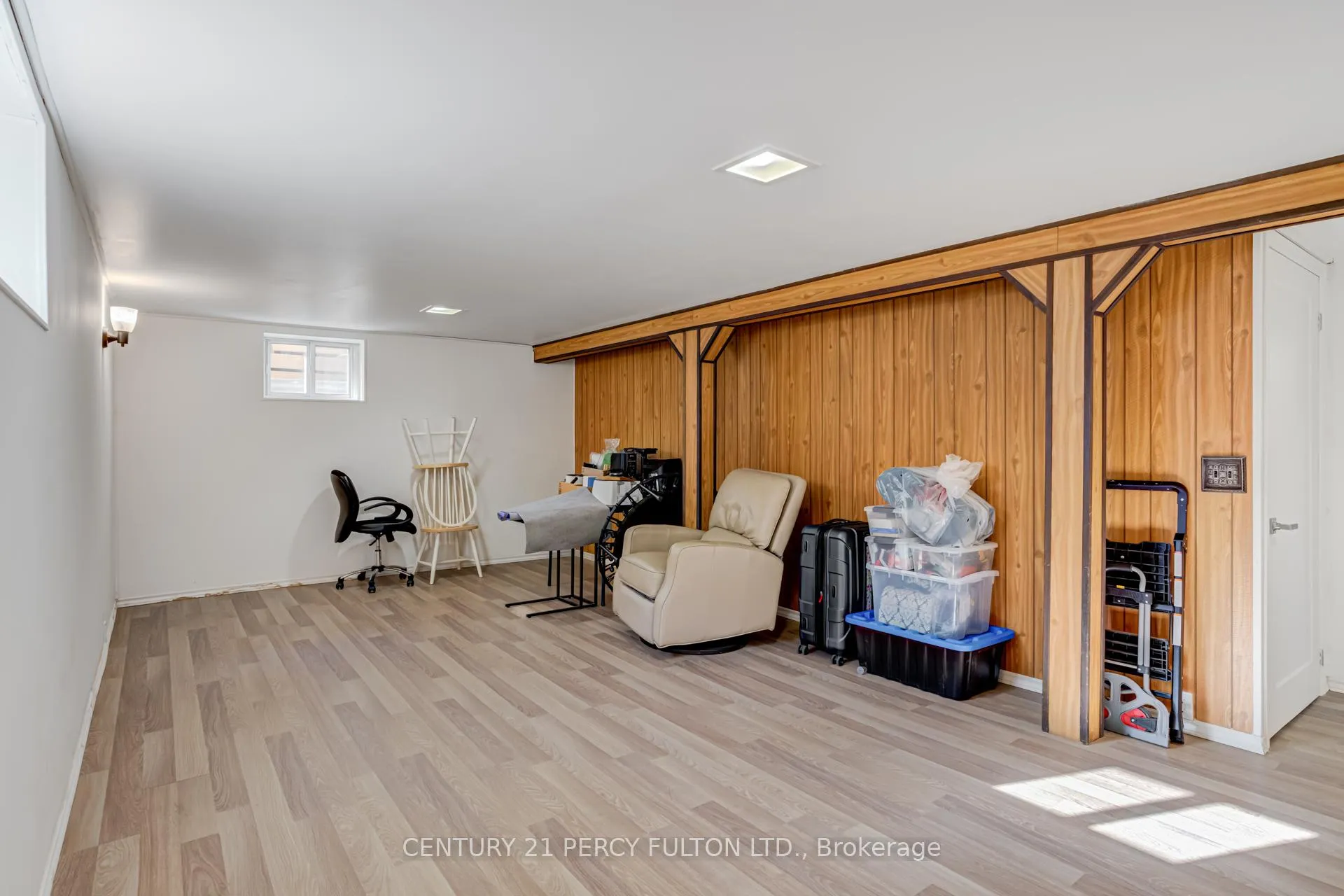 Photo 35 of 10 Mendip Crescent, Scarborough, Dorset Park — HOMEH