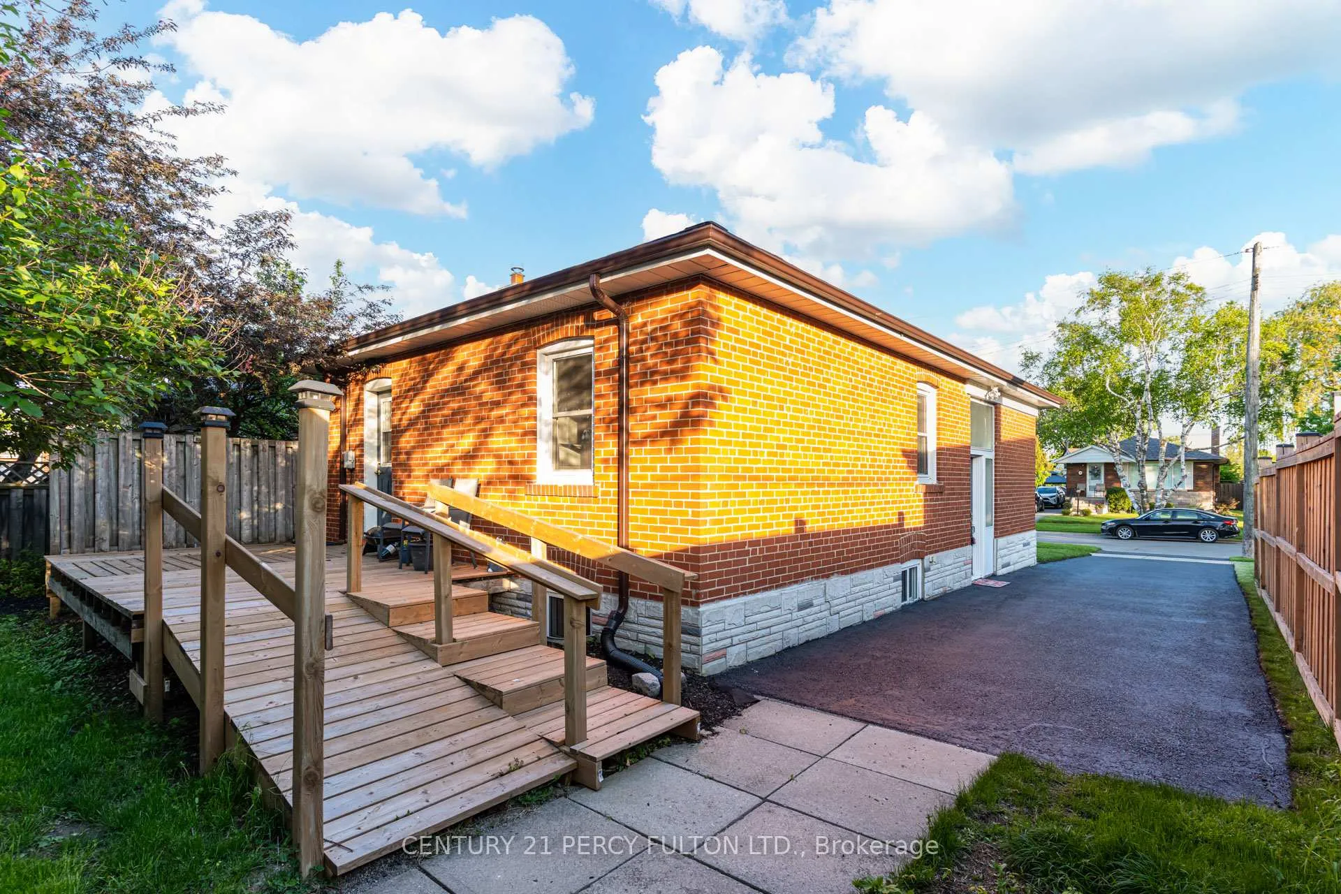 Photo 43 of 10 Mendip Crescent, Scarborough, Dorset Park — HOMEH