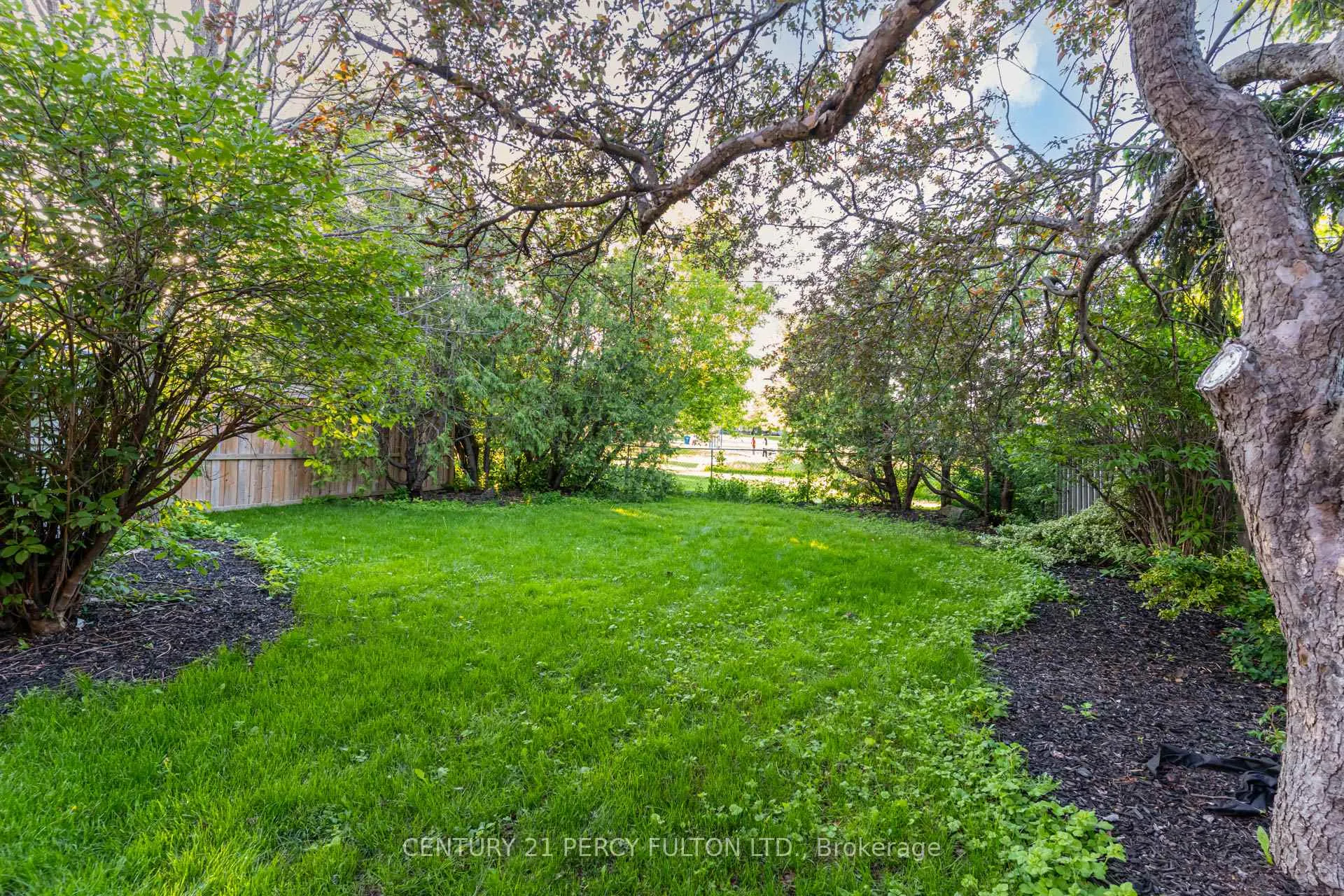 Photo 48 of 10 Mendip Crescent, Scarborough, Dorset Park — HOMEH