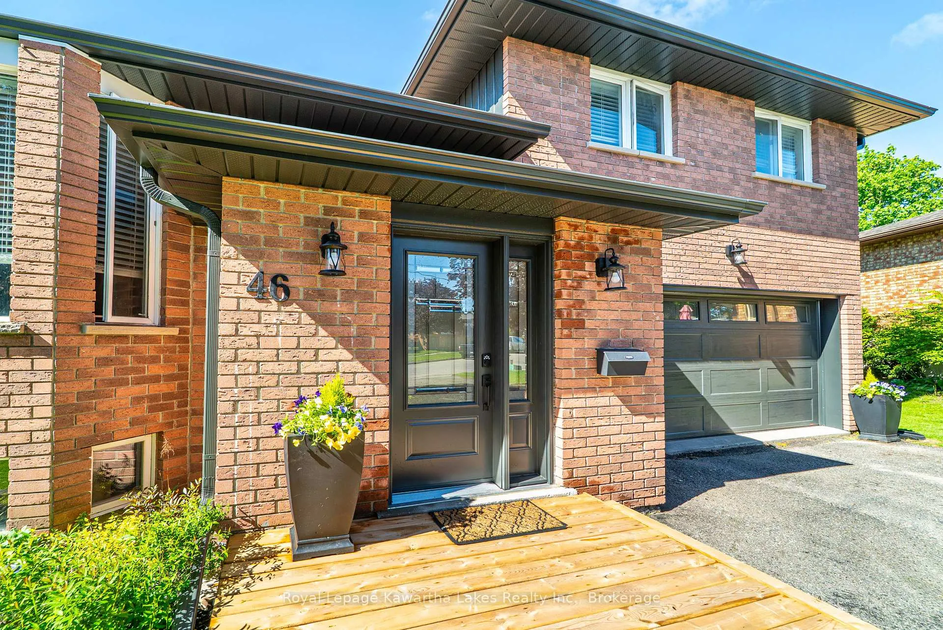 Photo 2 of 46 Madill Crescent, Kawartha Lakes, Lindsay — HOMEH