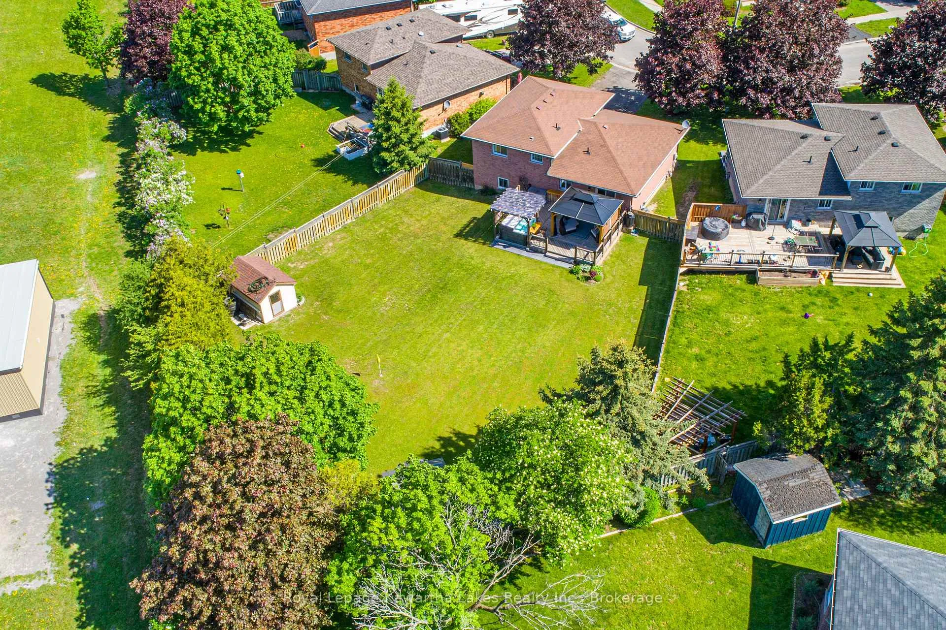 Photo 10 of 46 Madill Crescent, Kawartha Lakes, Lindsay — HOMEH