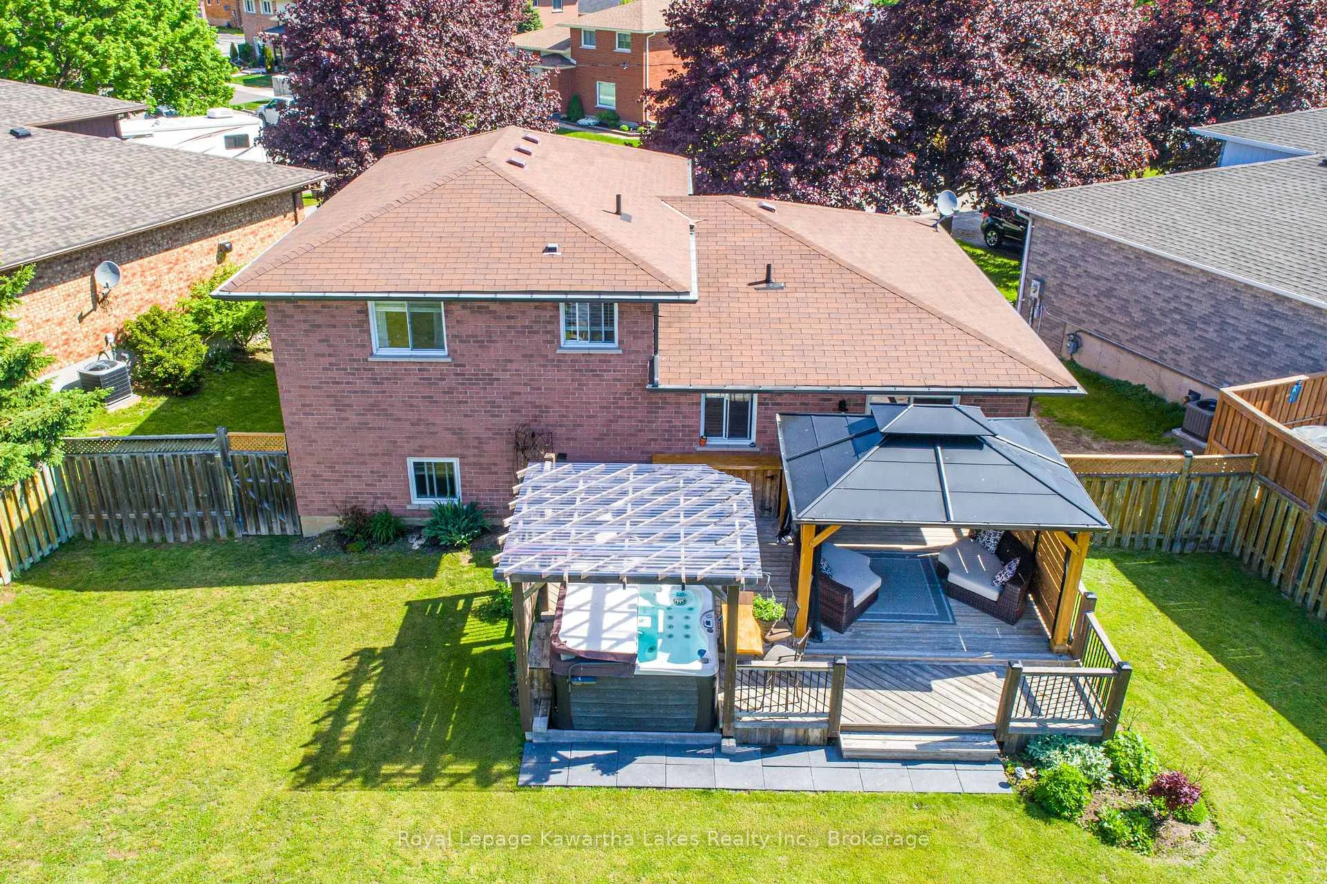 Photo 13 of 46 Madill Crescent, Kawartha Lakes, Lindsay — HOMEH