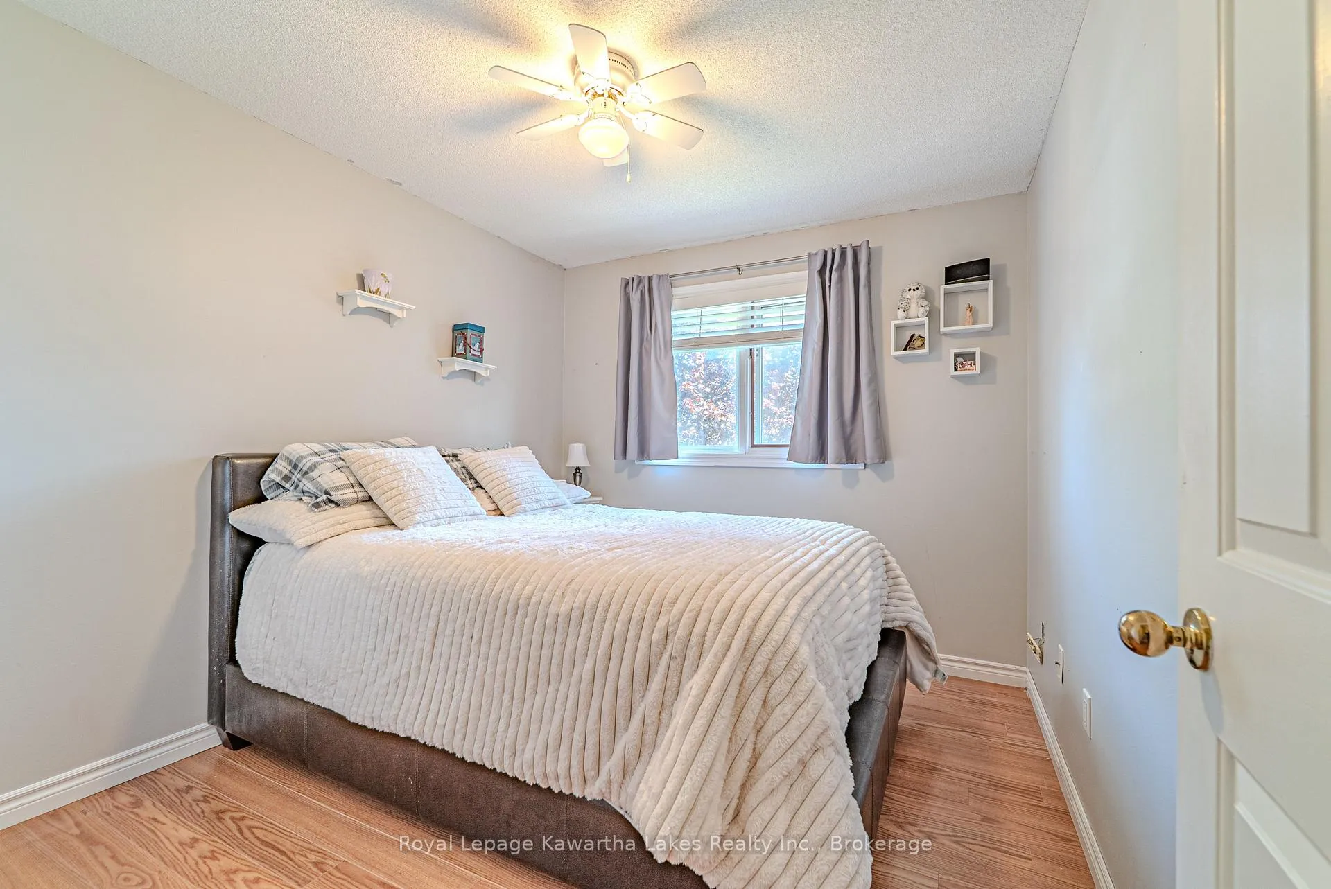 Photo 33 of 46 Madill Crescent, Kawartha Lakes, Lindsay — HOMEH