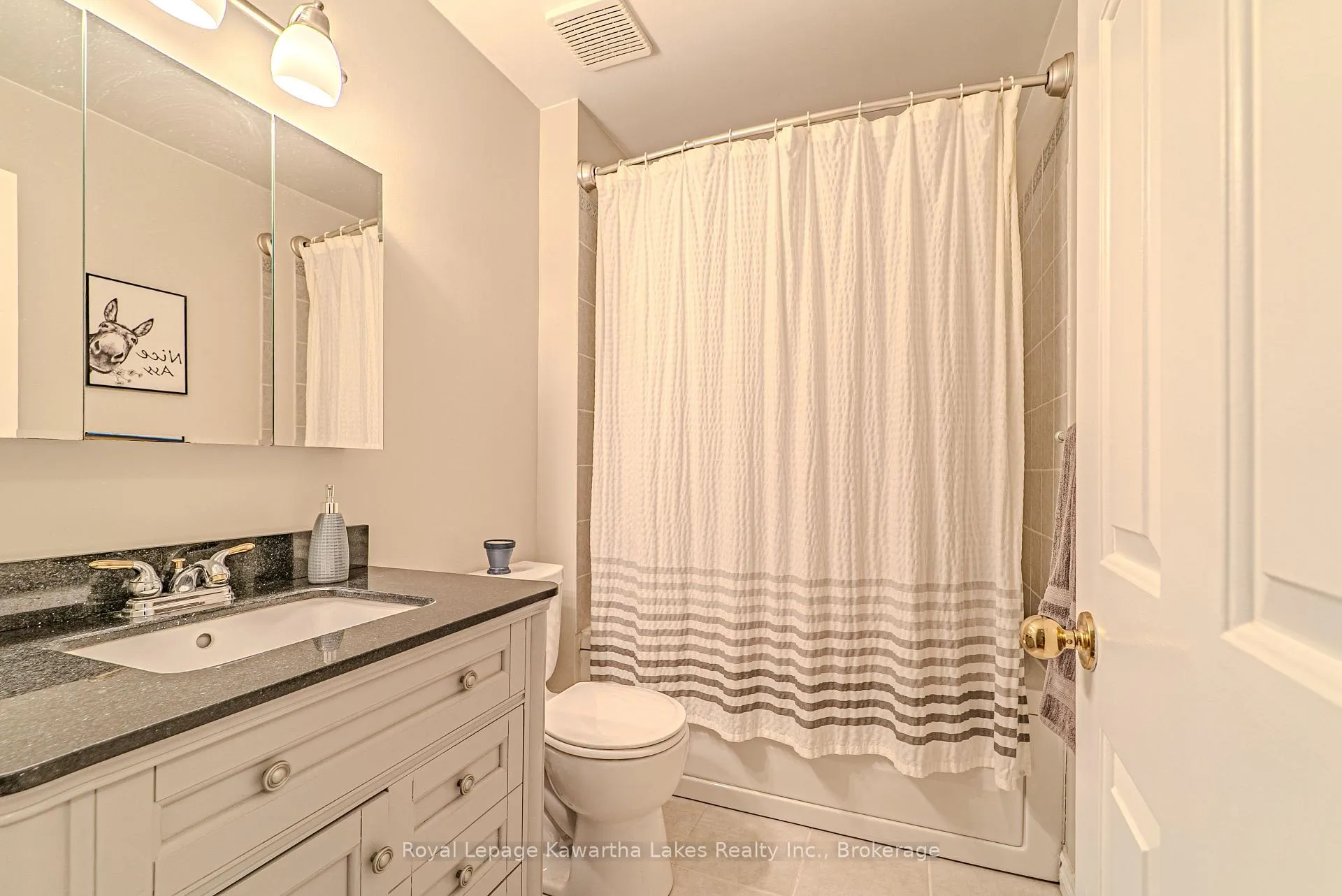 Photo 35 of 46 Madill Crescent, Kawartha Lakes, Lindsay — HOMEH