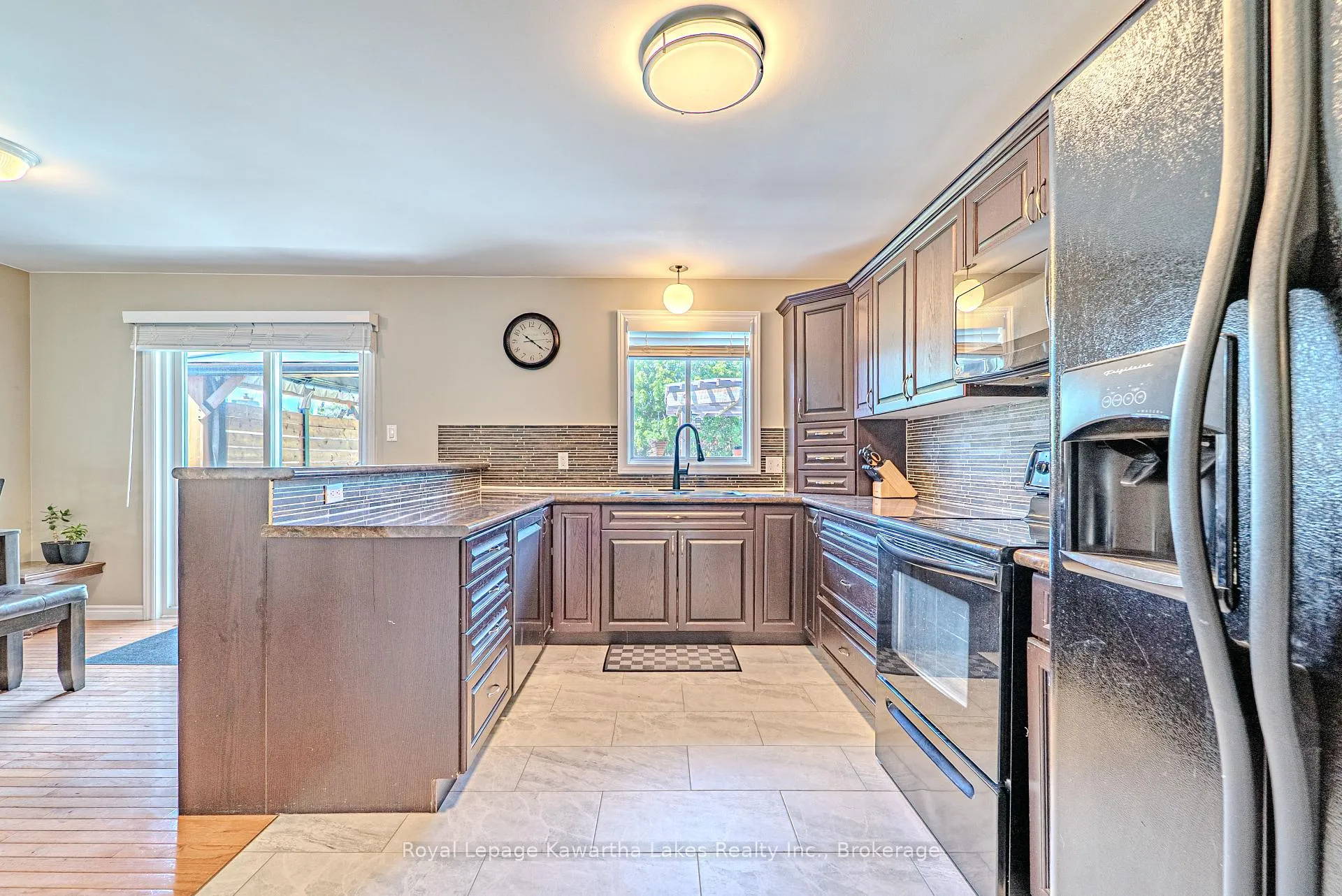 Photo 40 of 46 Madill Crescent, Kawartha Lakes, Lindsay — HOMEH