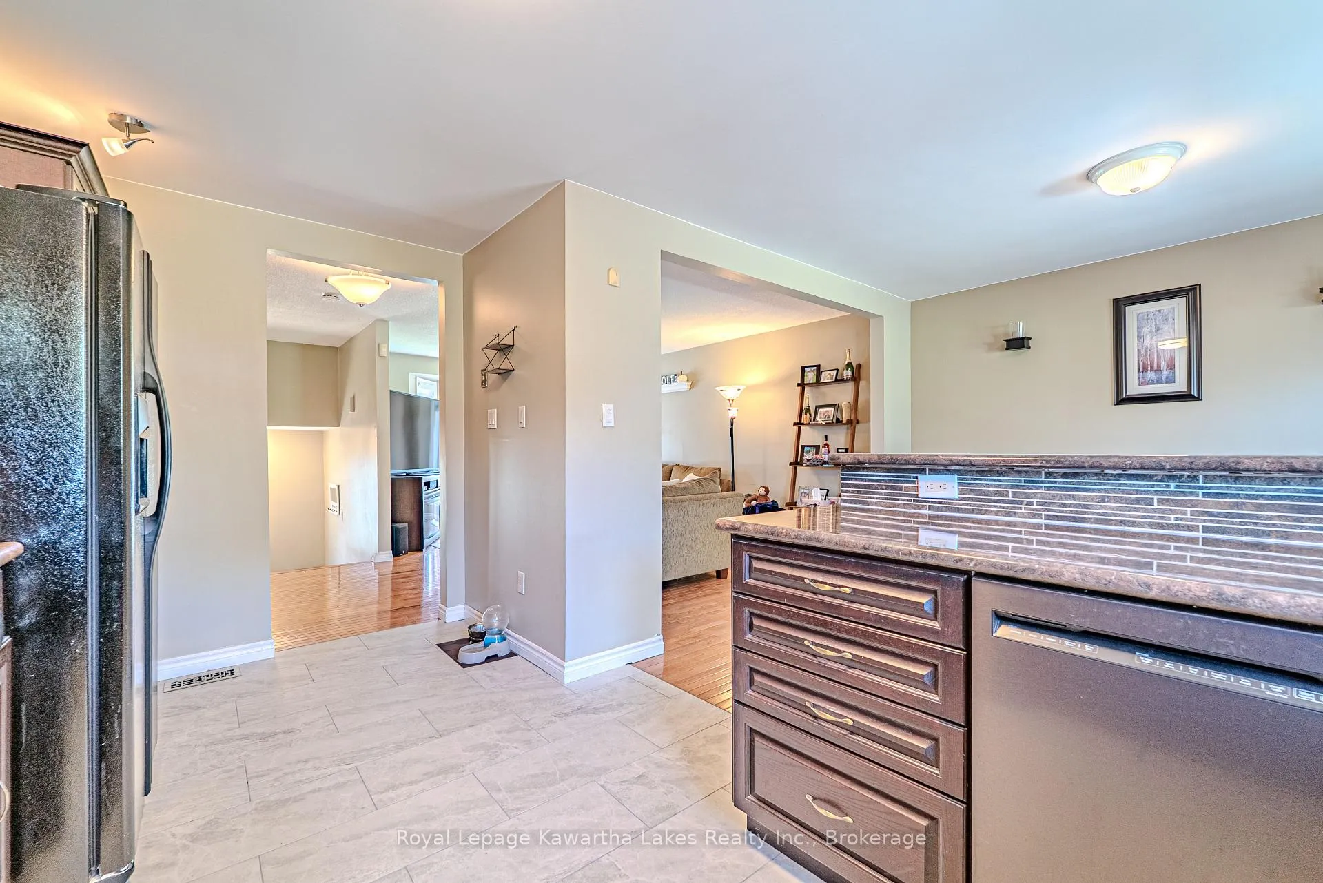 Photo 42 of 46 Madill Crescent, Kawartha Lakes, Lindsay — HOMEH