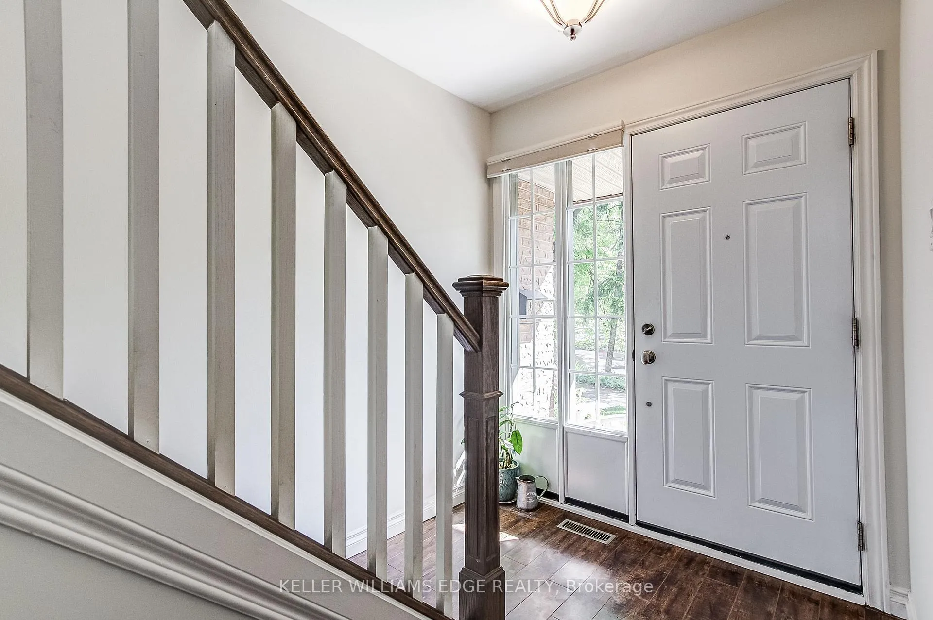 Photo 4 of Unit 1, 567 Guelph Line, Burlington, Roseland — HOMEH