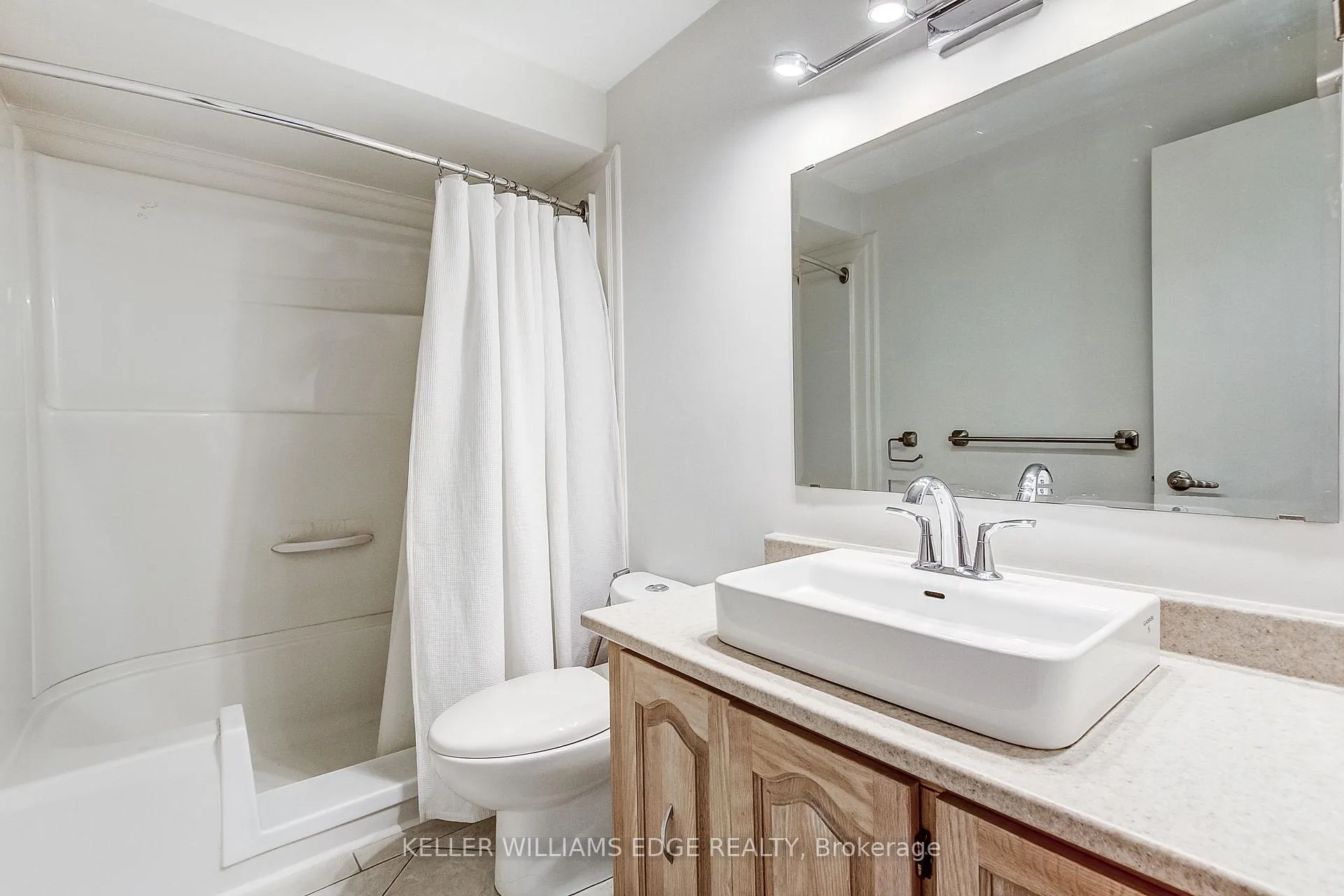 Photo 26 of Unit 1, 567 Guelph Line, Burlington, Roseland — HOMEH