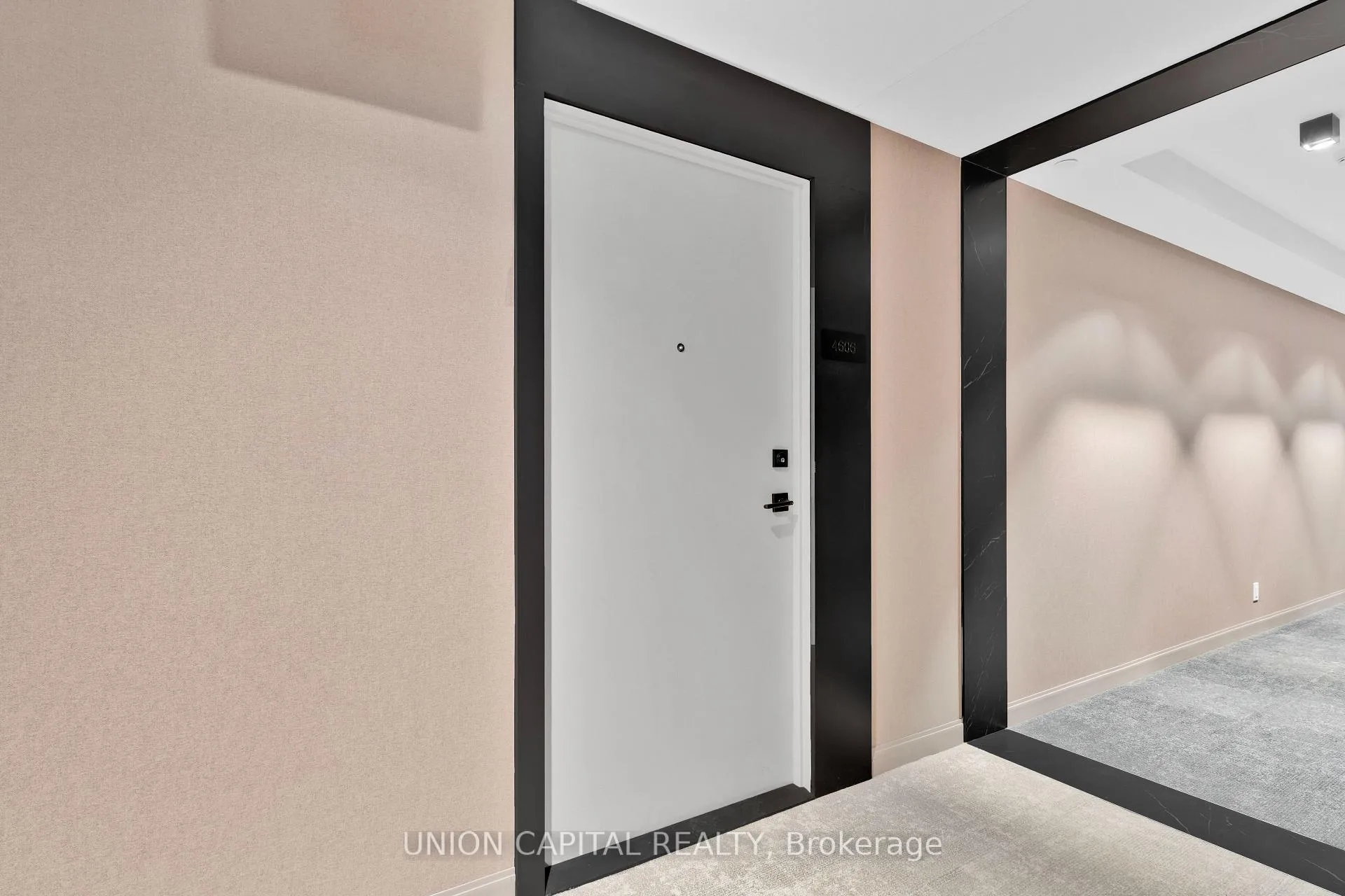 Photo 3 of Unit 4606, 55 Mercer Street, Toronto, Waterfront Communities — HOMEH