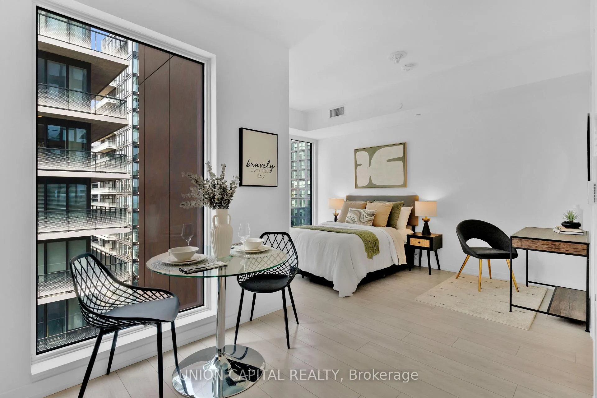 Photo 5 of Unit 4606, 55 Mercer Street, Toronto, Waterfront Communities — HOMEH