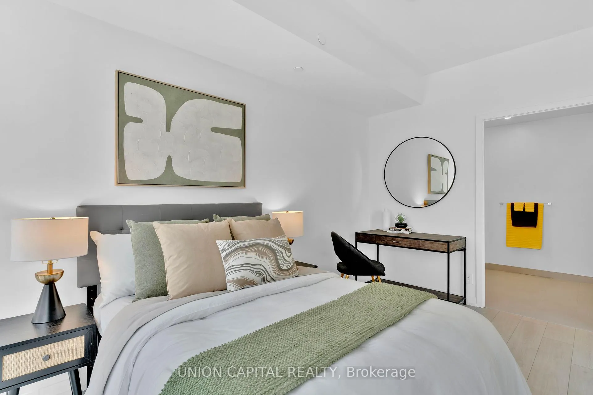 Photo 8 of Unit 4606, 55 Mercer Street, Toronto, Waterfront Communities — HOMEH