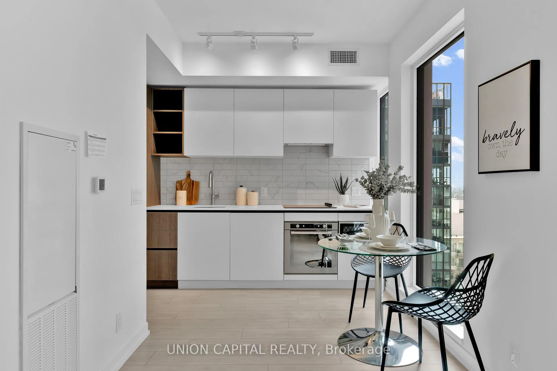 Photo 10 of Unit 4606, 55 Mercer Street, Toronto, Waterfront Communities — HOMEH