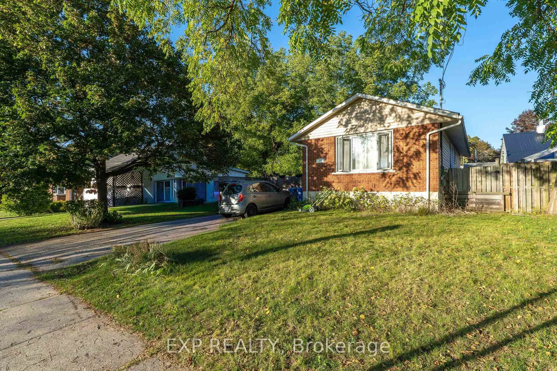 Photo 2 of 41 Alma Street N, Guelph, Junction/Onward Willow — HOMEH