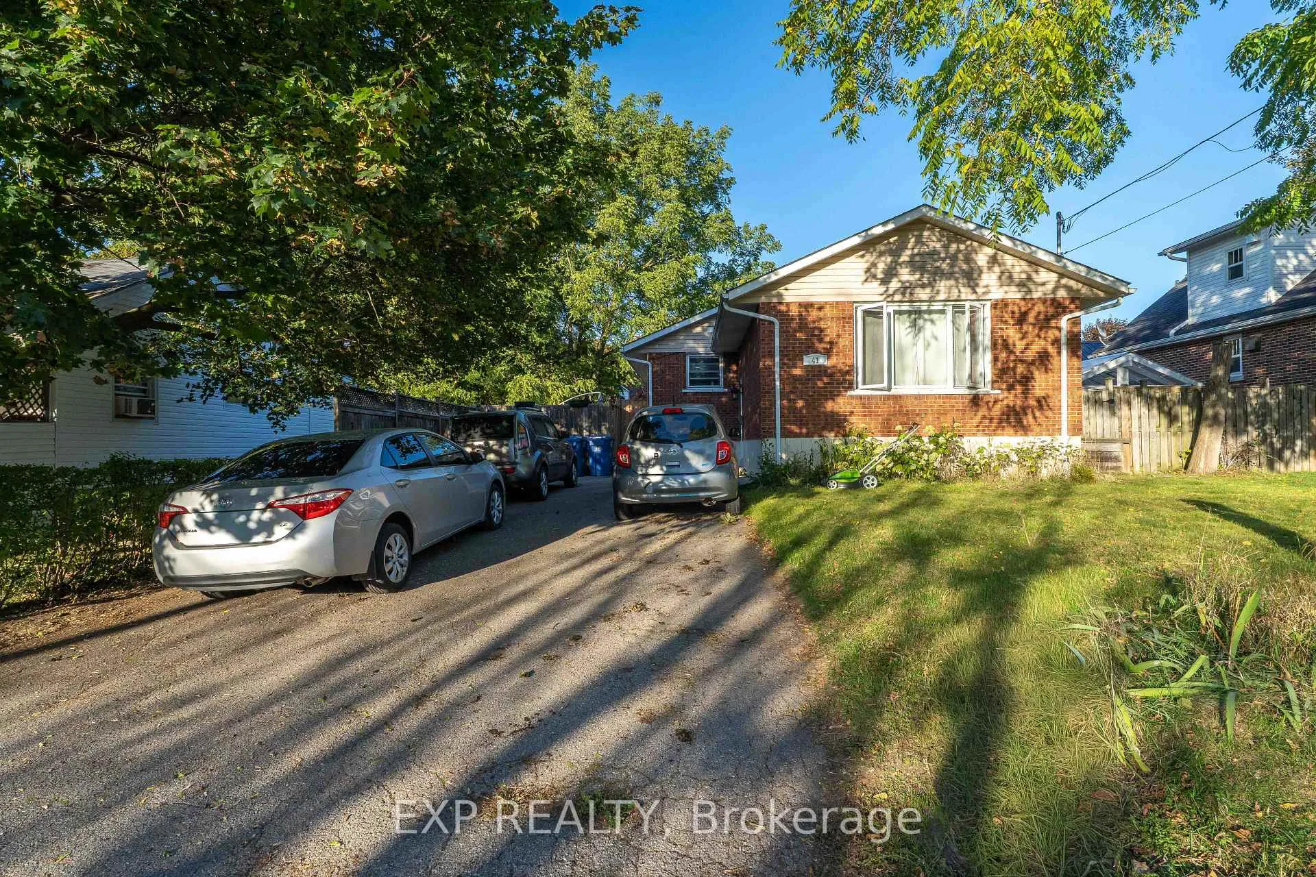 Photo 3 of 41 Alma Street N, Guelph, Junction/Onward Willow — HOMEH