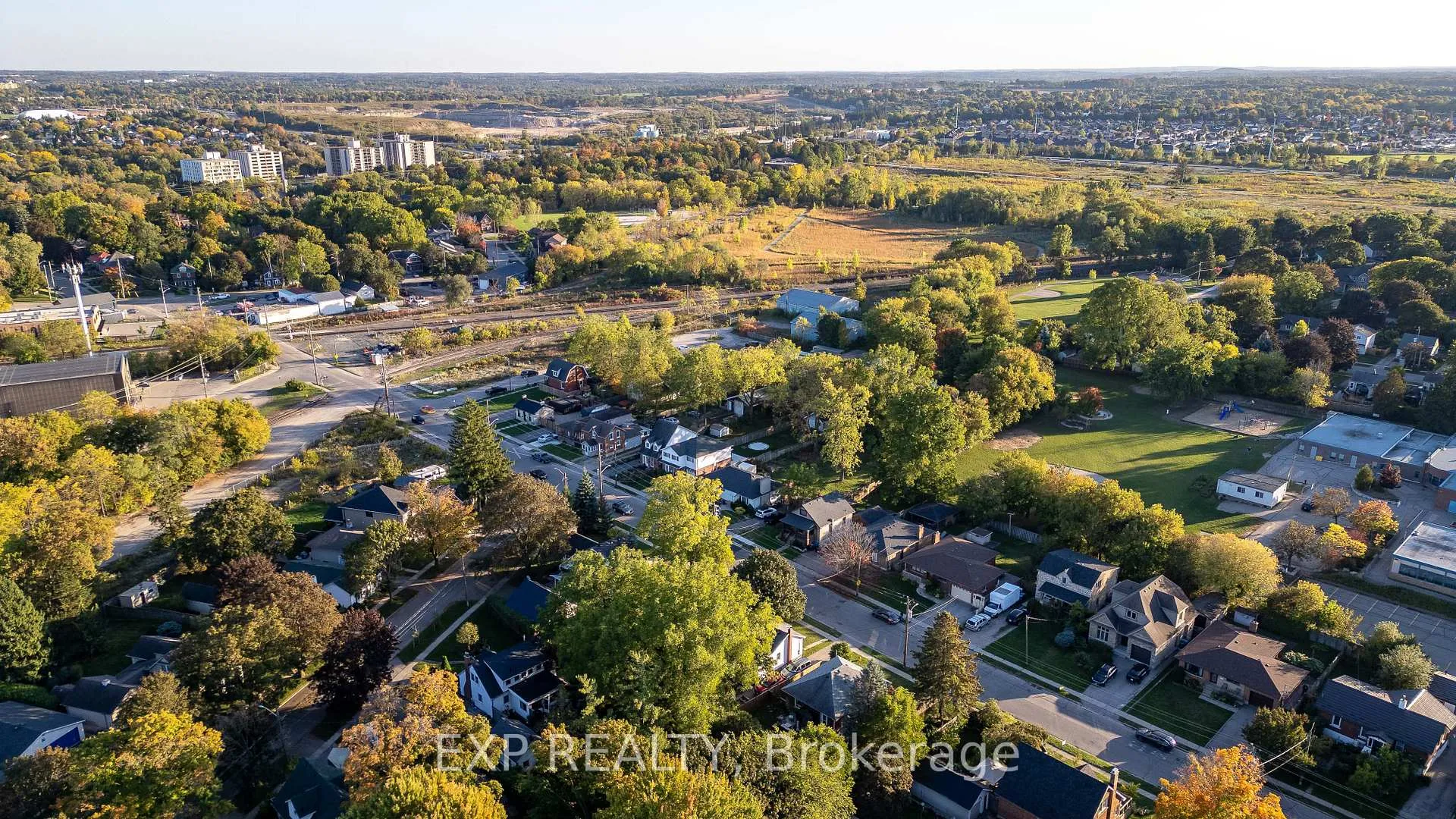 Photo 44 of 41 Alma Street N, Guelph, Junction/Onward Willow — HOMEH