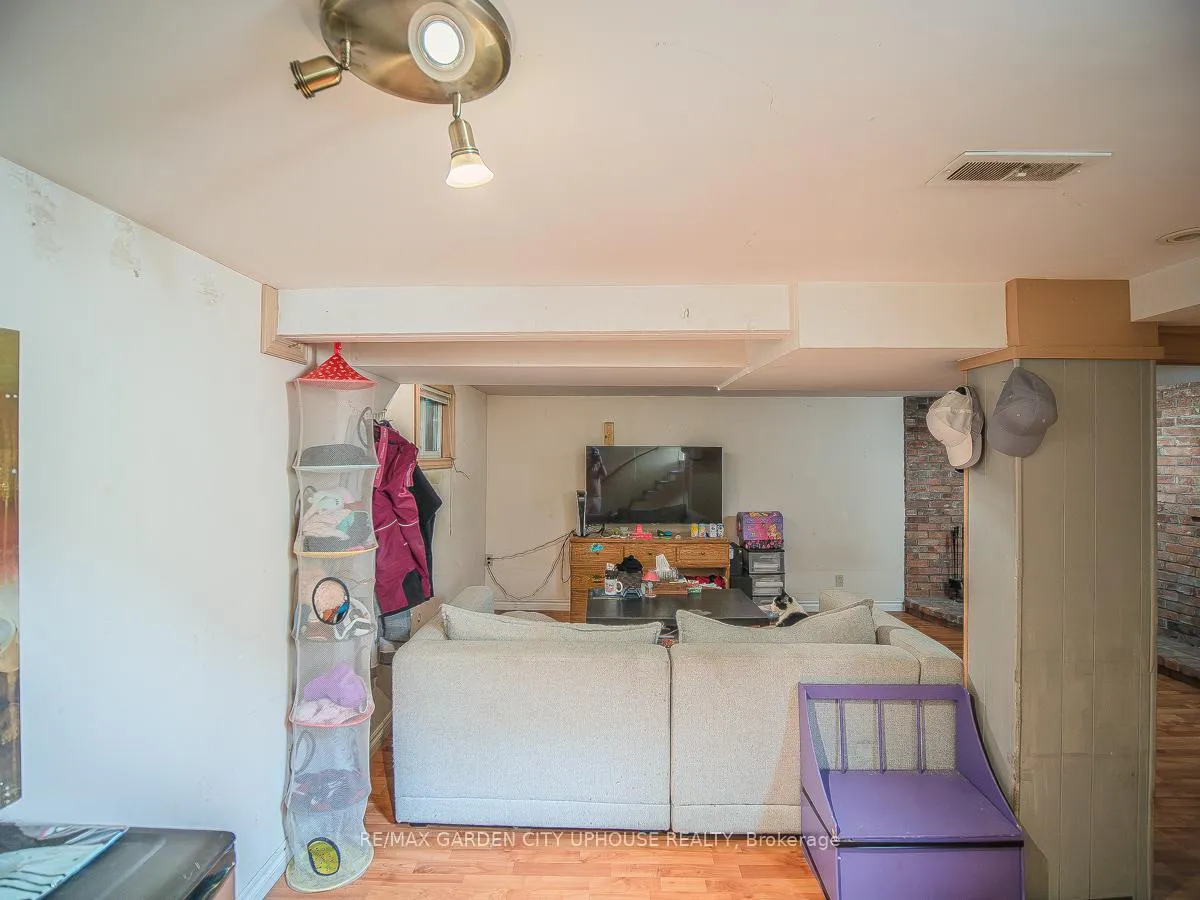 Photo 10 of 14 Spruce Street, St. Catharines, Downtown — HOMEH