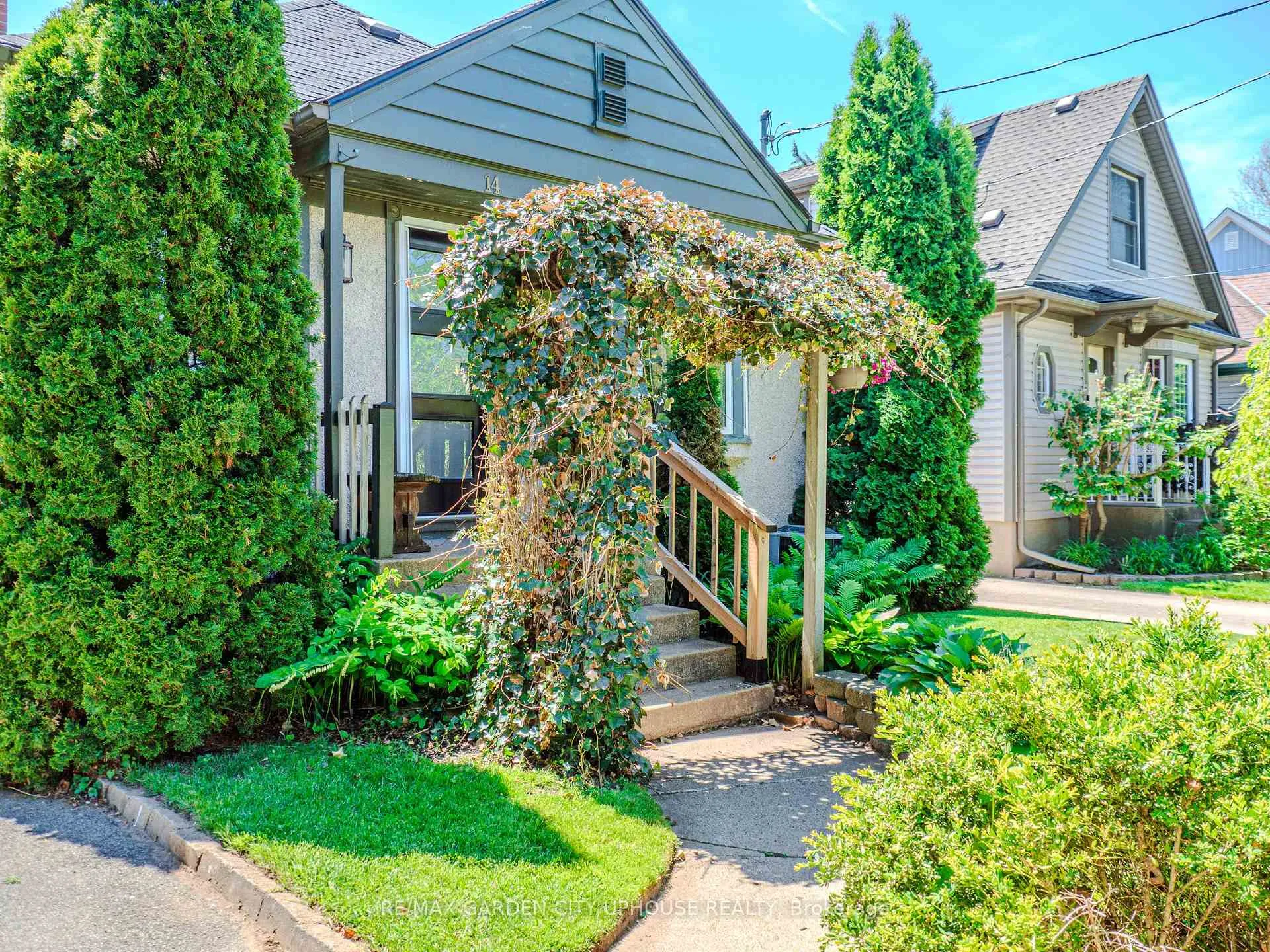 Photo 13 of 14 Spruce Street, St. Catharines, Downtown — HOMEH