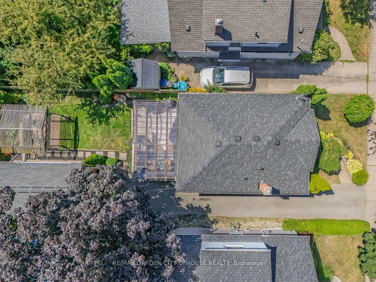 Photo 21 of 14 Spruce Street, St. Catharines, Downtown — HOMEH