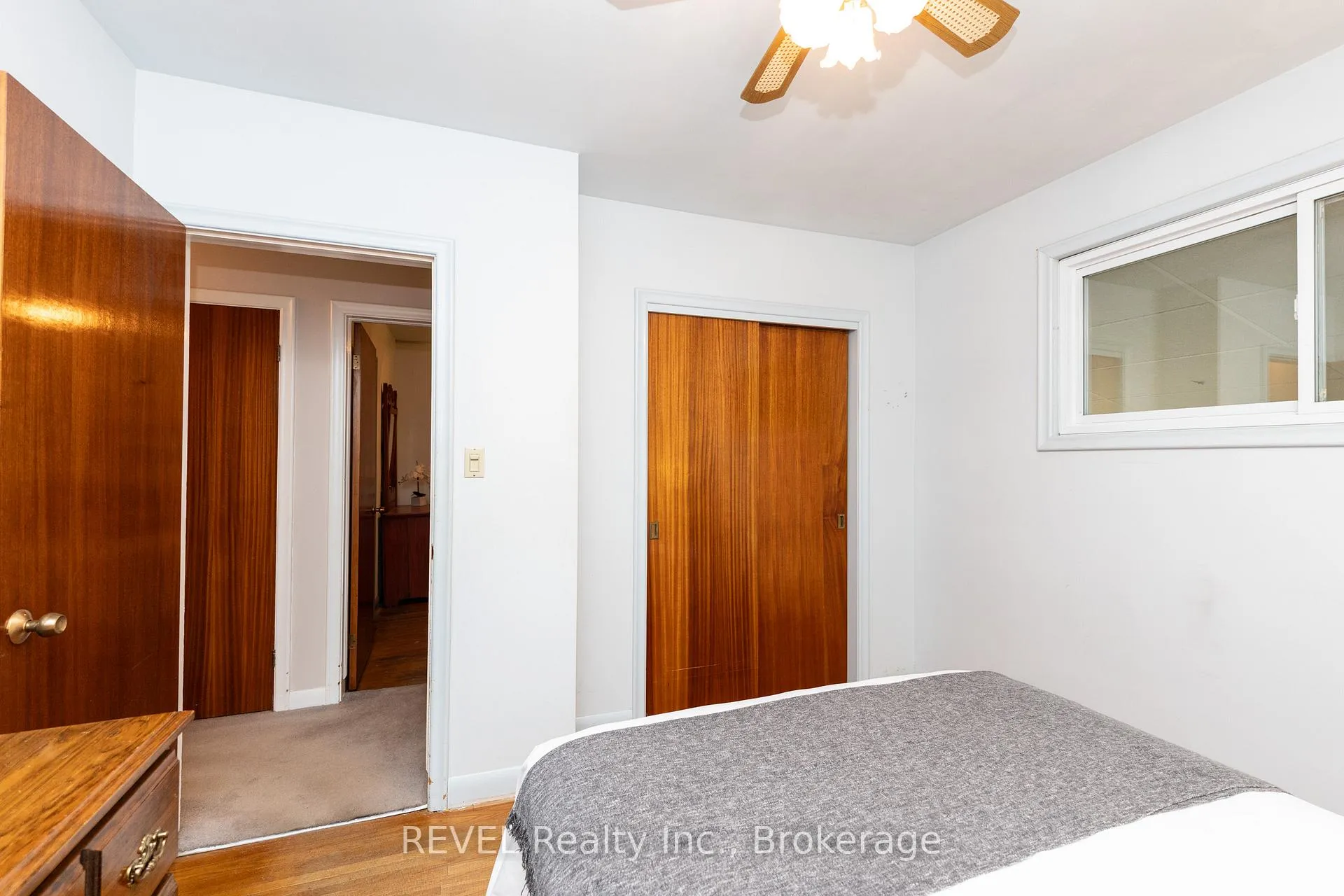 Photo 20 of 247 Kilgour Avenue, Welland, Broadway — HOMEH
