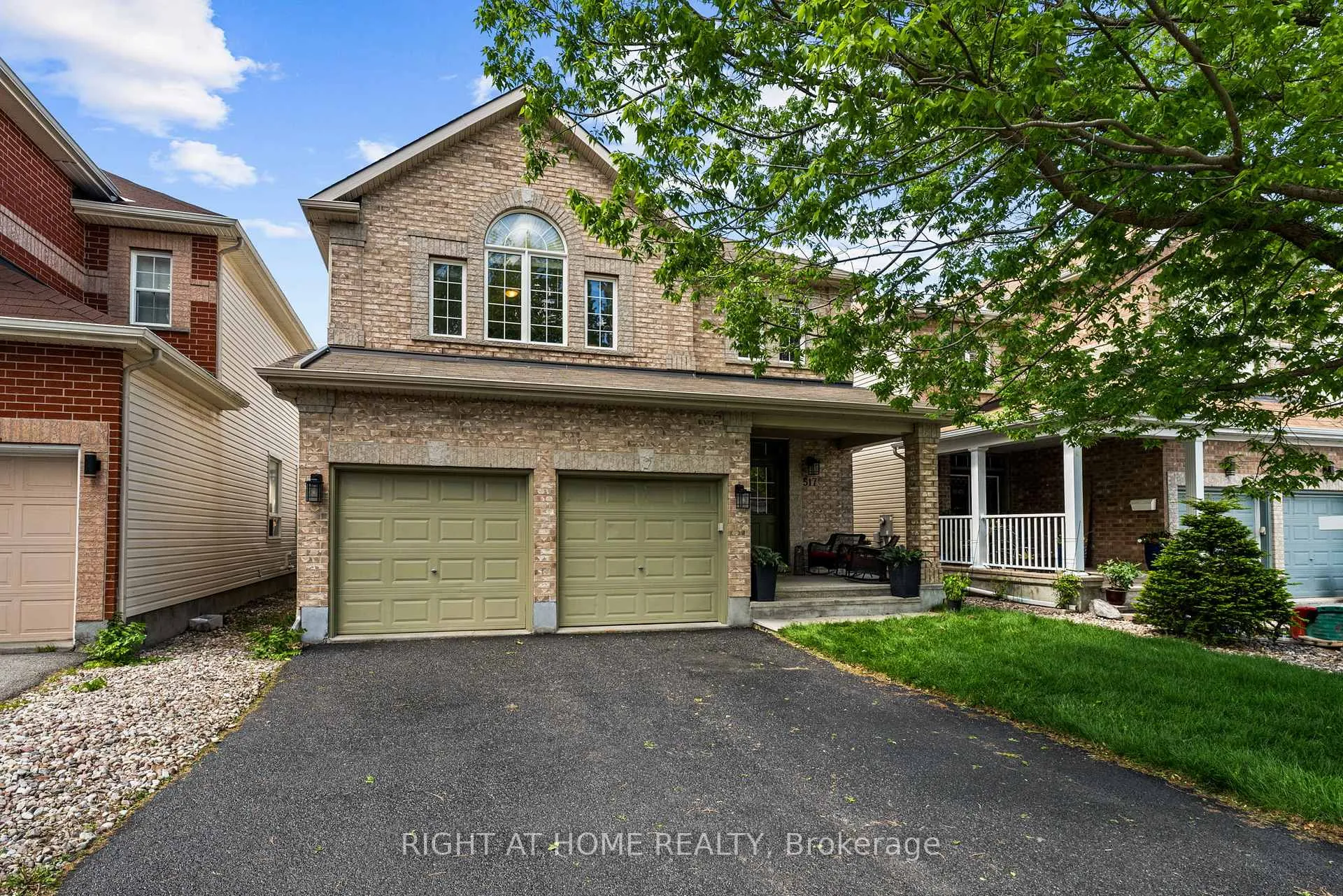 Front of 517 Stonechurch Way