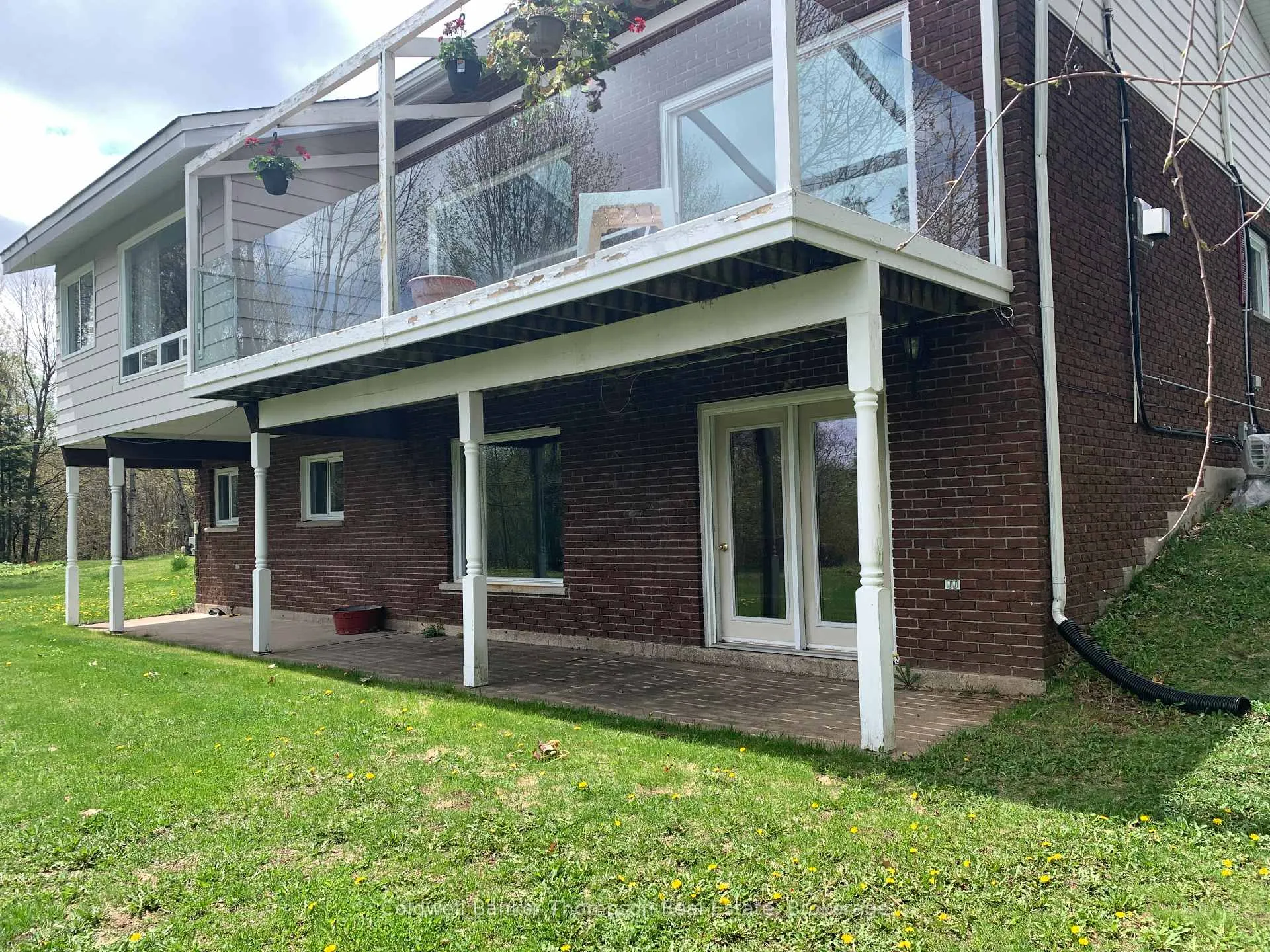 Photo 12 of 79 Oakridge Drive, Strong — HOMEH