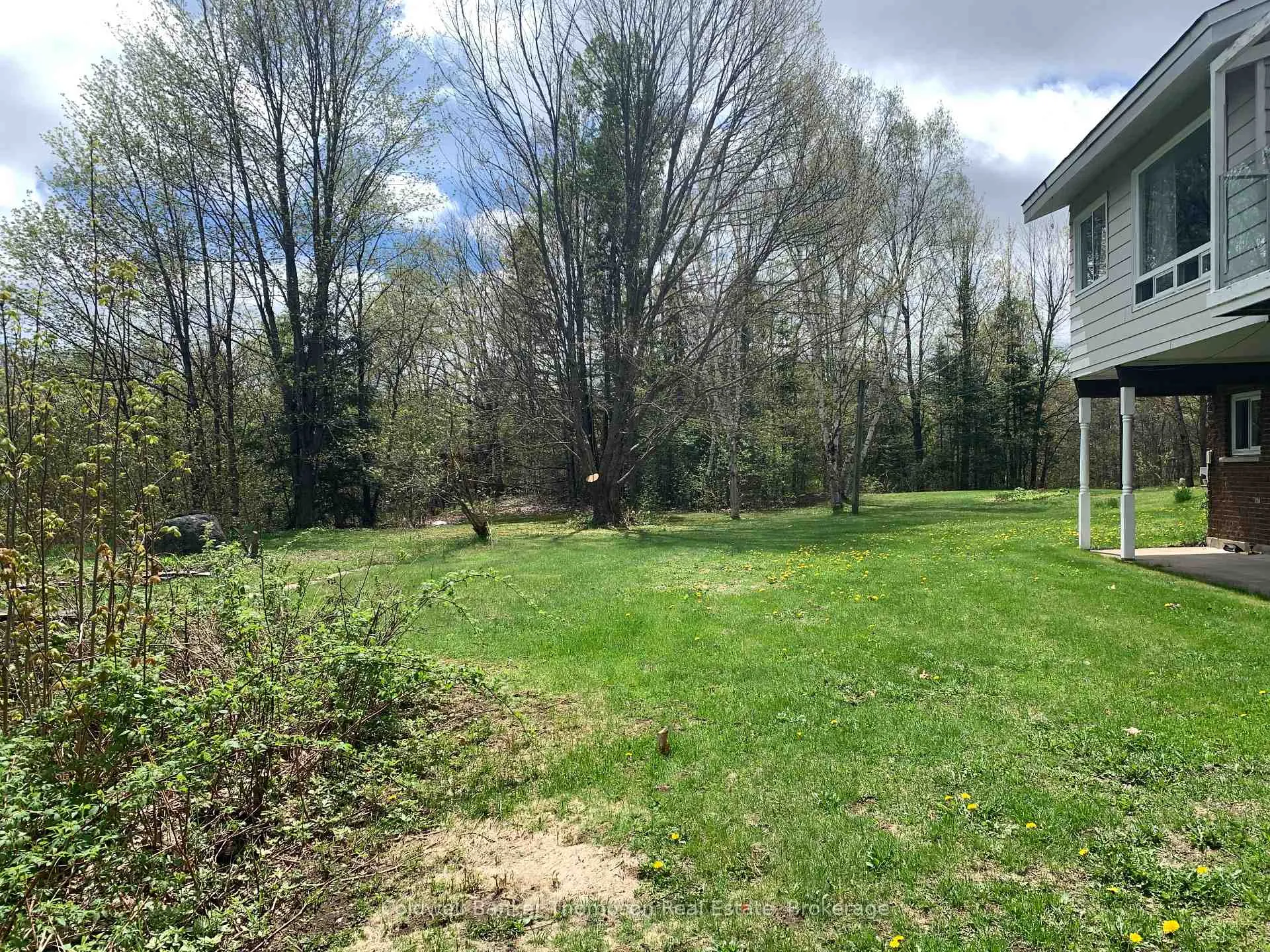Photo 13 of 79 Oakridge Drive, Strong — HOMEH