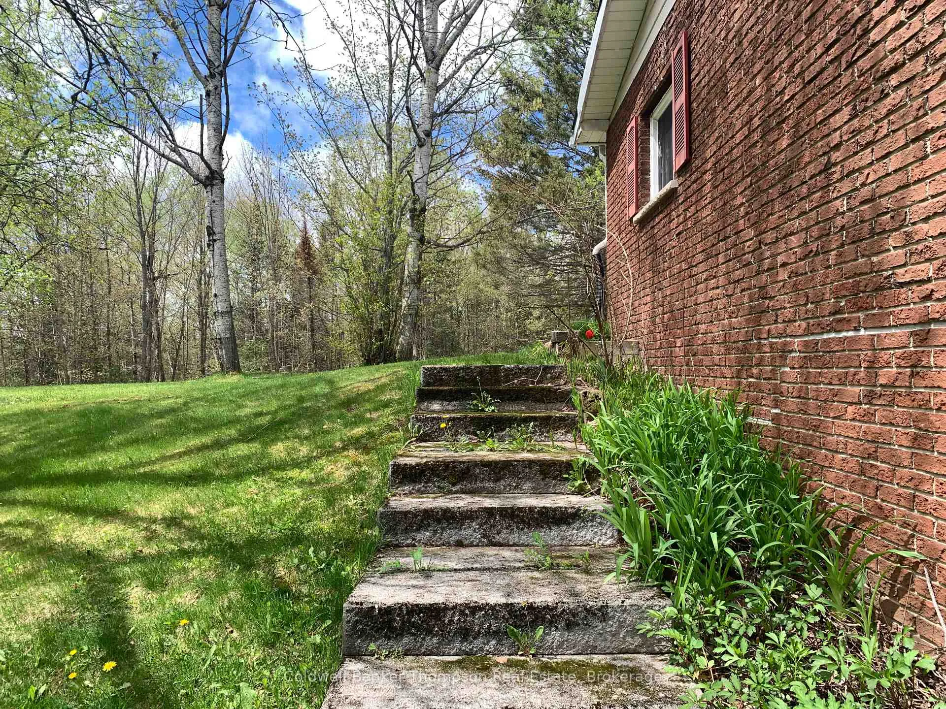 Photo 25 of 79 Oakridge Drive, Strong — HOMEH