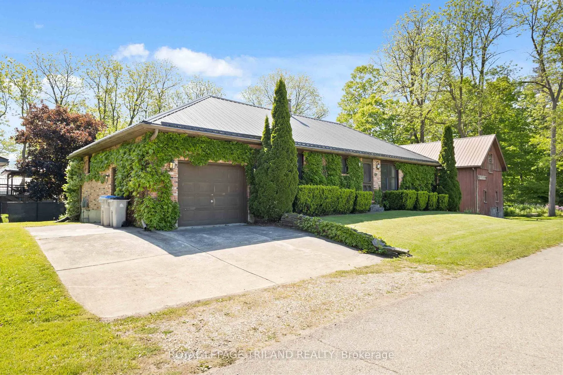 Photo 1 of 271 Anna Street, North Middlesex, Parkhill — HOMEH